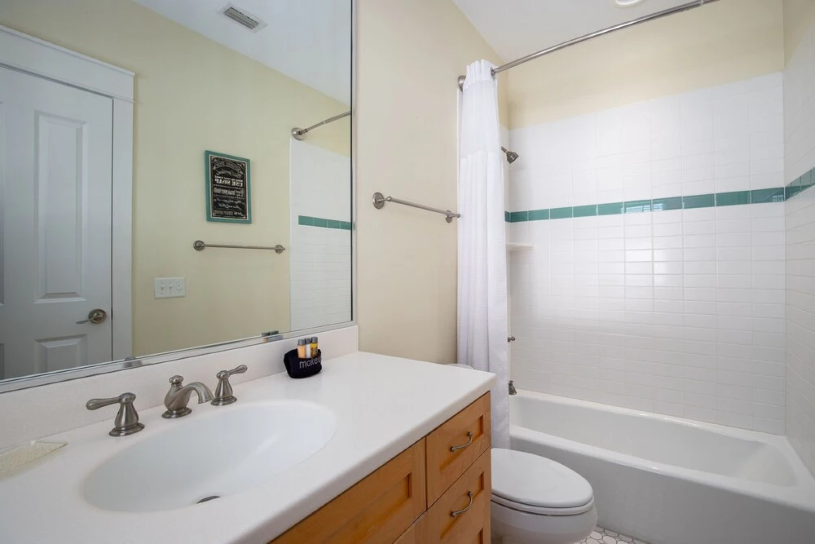 621 Lyndell Ln Unit B Aqua House