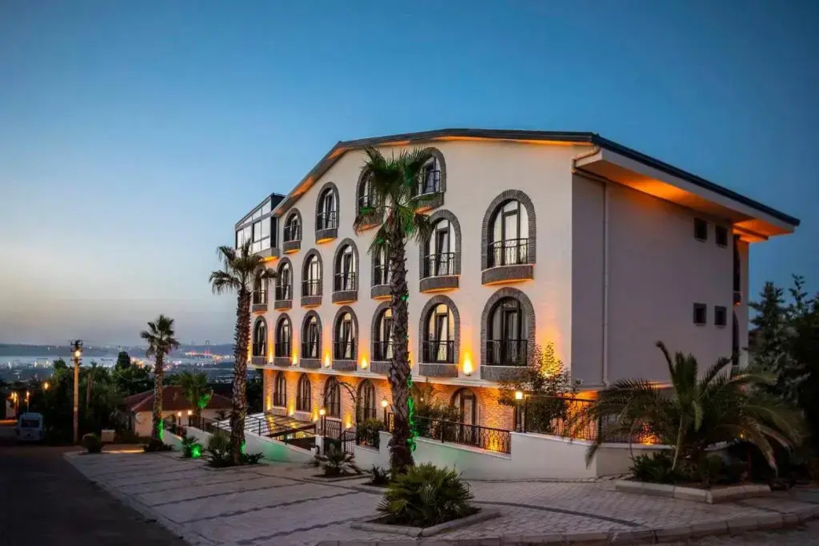 Lagun Castle Hotel&Spa