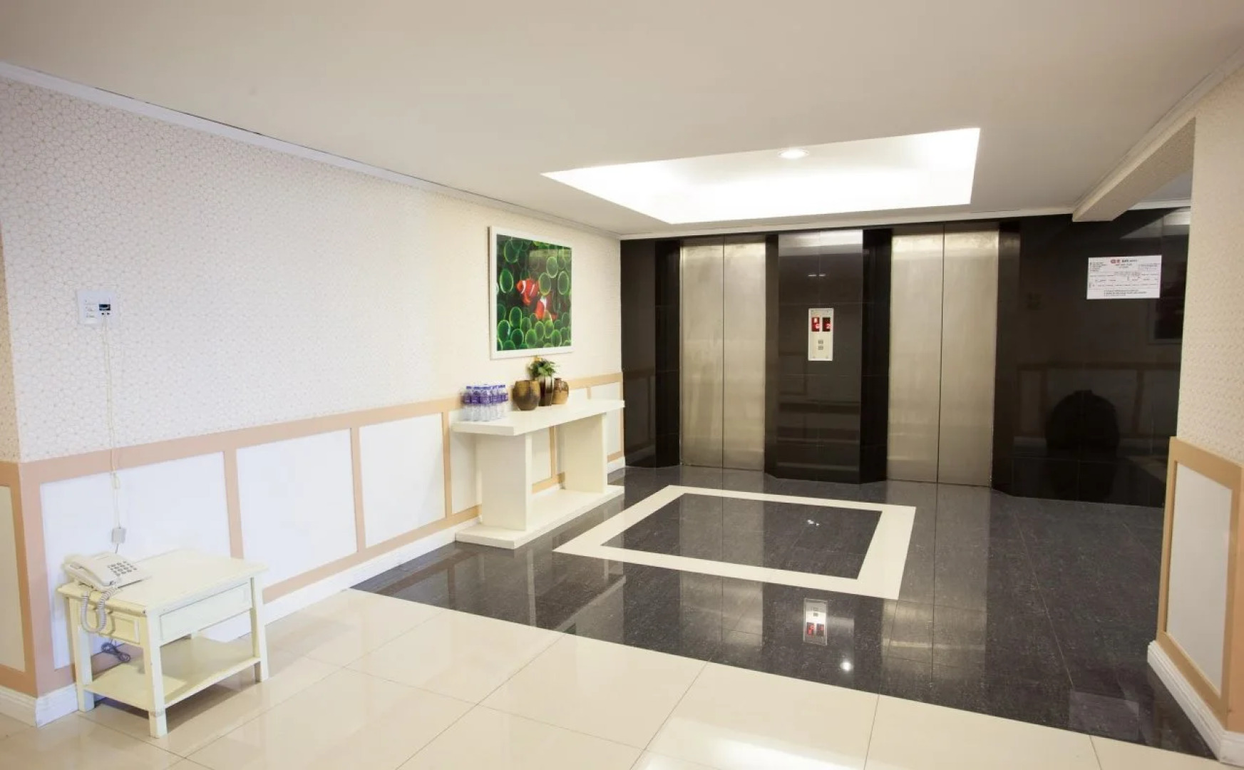 Bay Hotel Srinakarin