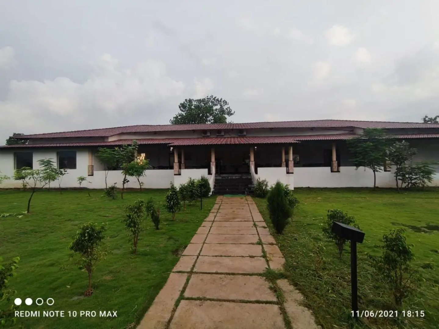 Tuli Veer Bagh Resort Turia