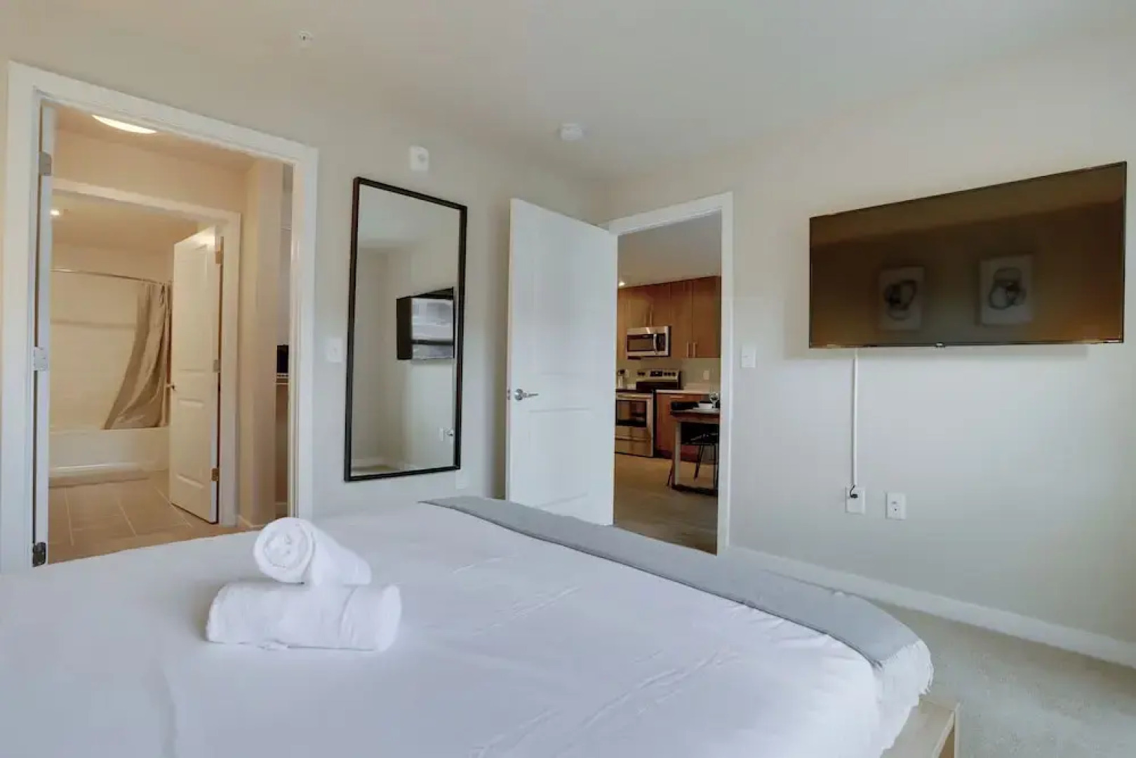 Cozy Alexandria Apartment