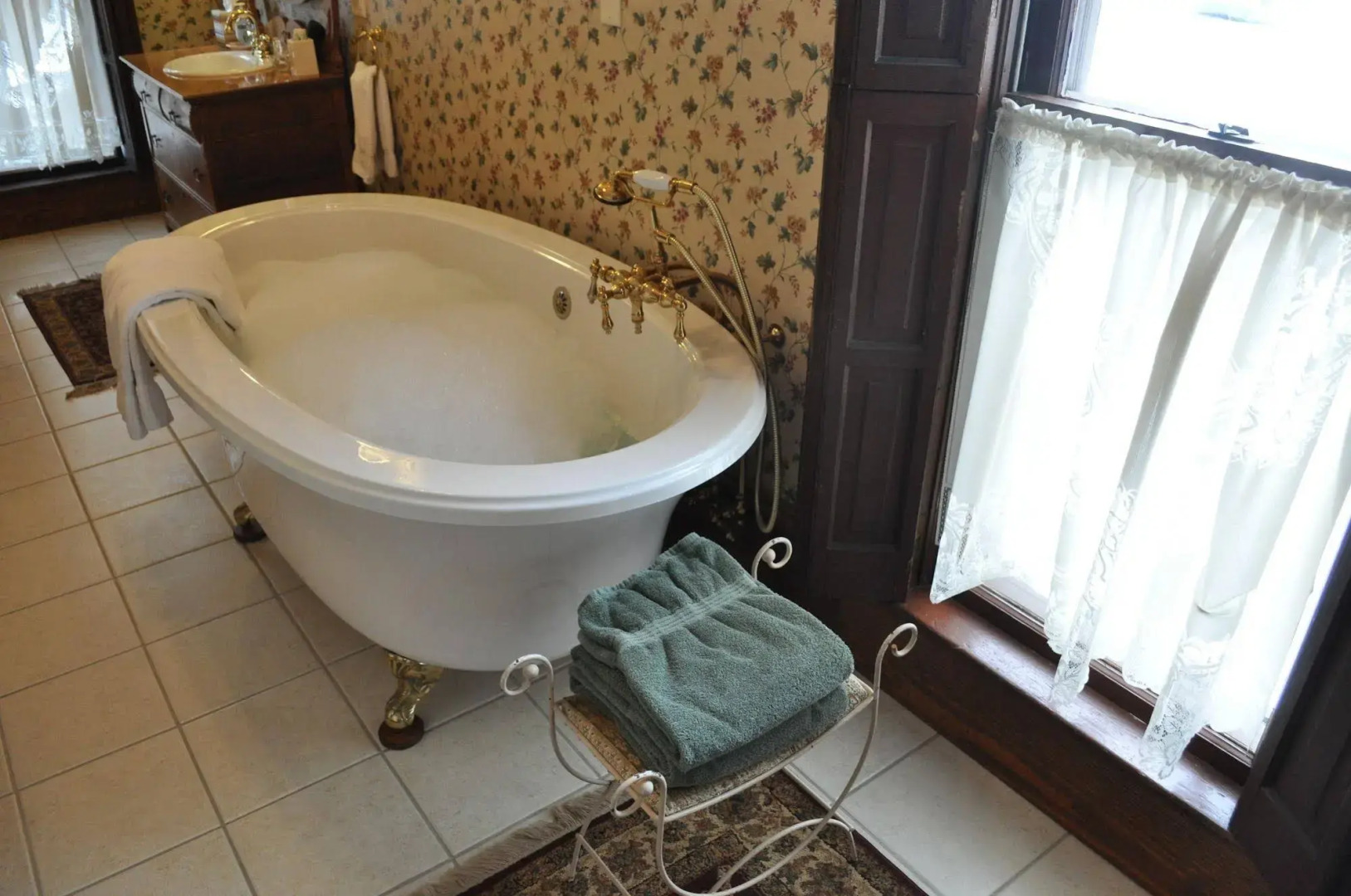 White Swan Inn Bed & Breakfast