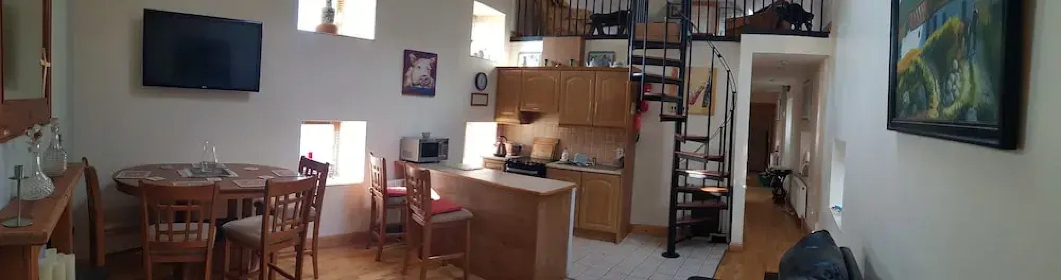 Apartment Sleeps 7 With Mezzanine