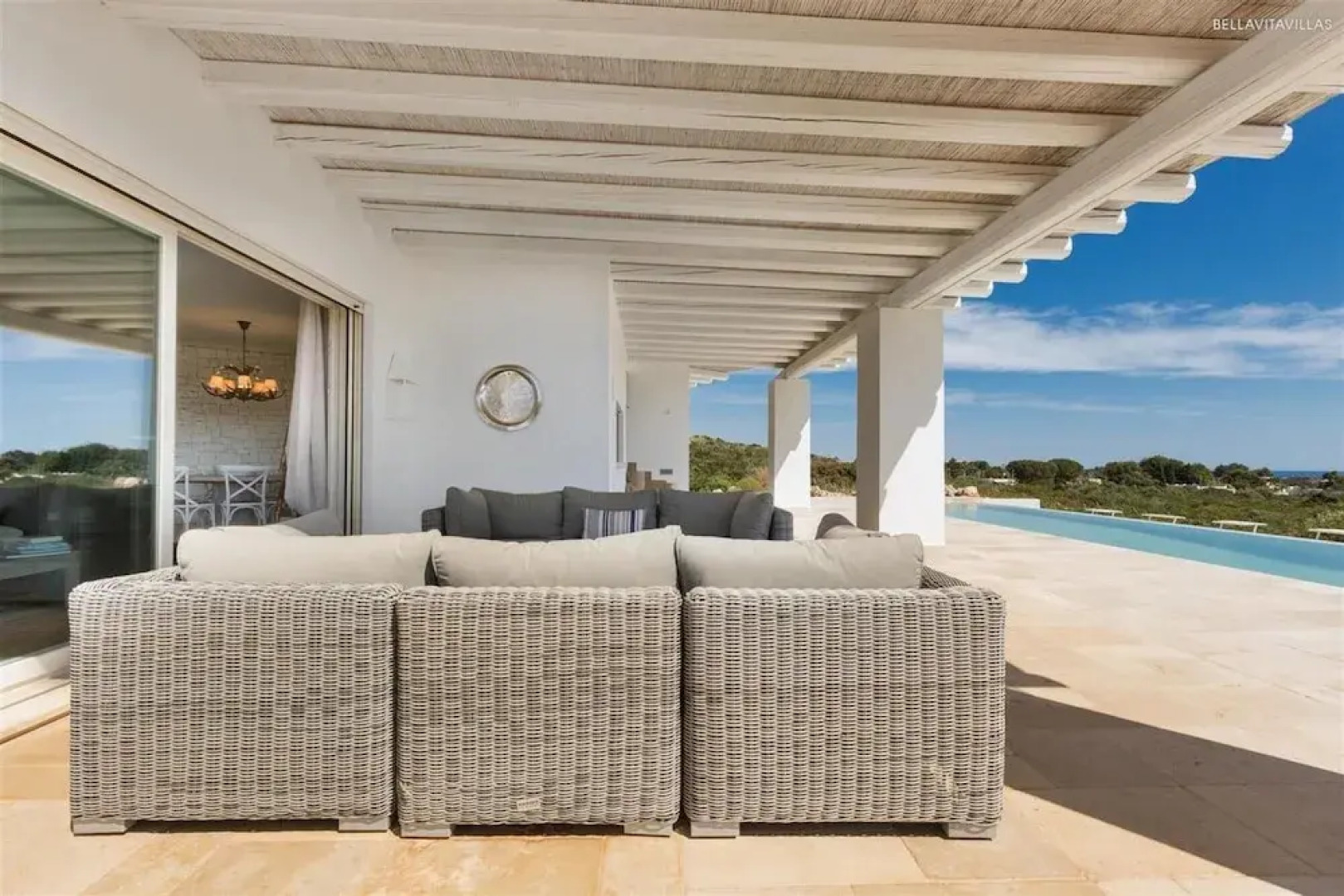 246 Villa Extralusso con Piscina a Manduria