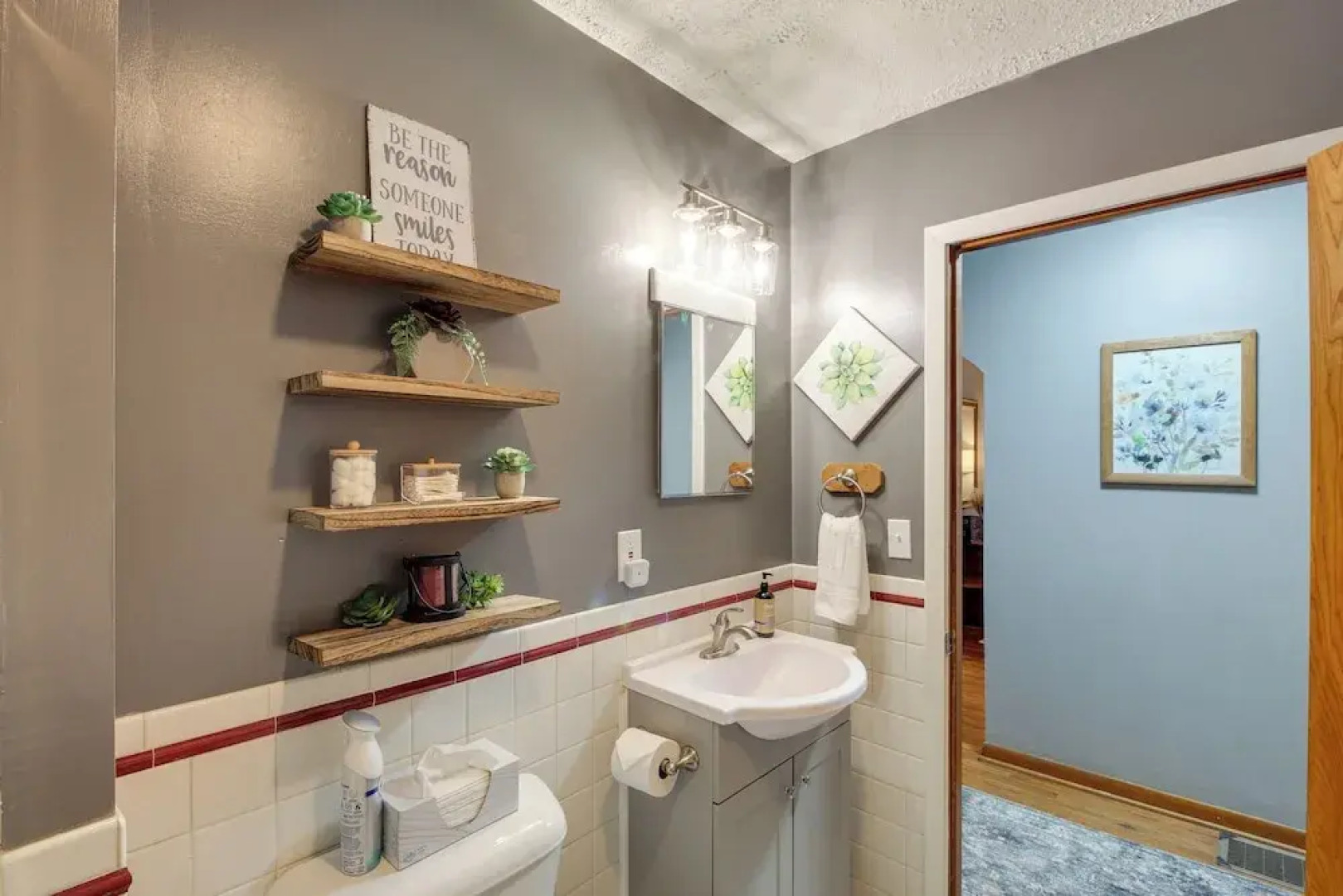 Missouri Escape w/ Furnished Patio, Near Downtown!