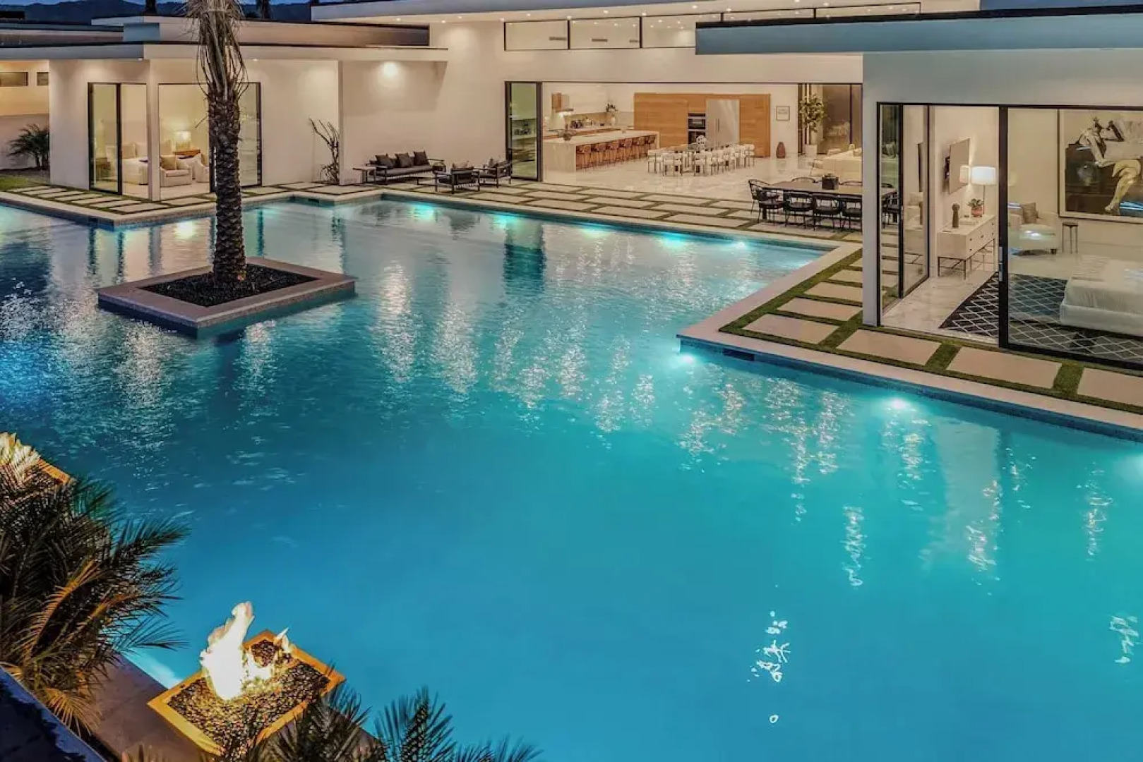 Sleeps 31 2 Luxury Villas w/ Pool + Spa, Putting Green Bravo by Avantstay