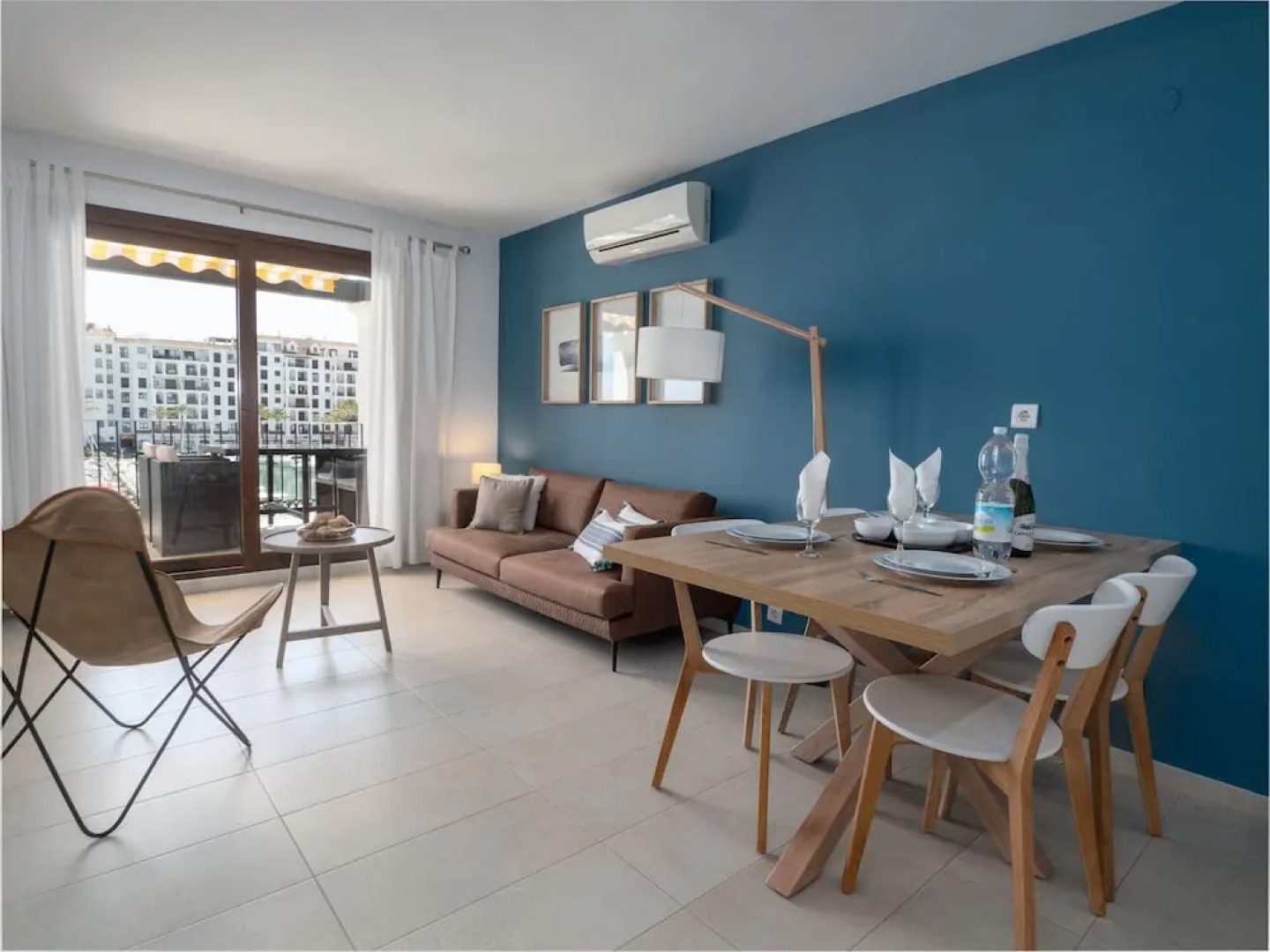 Beautiful Duquesa Harbour apt 2001