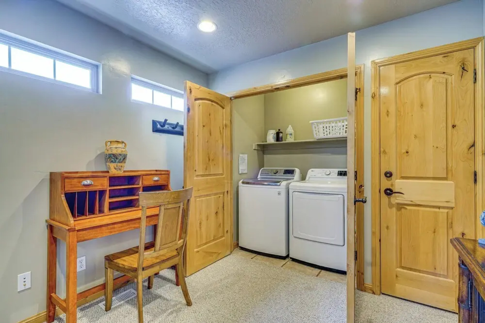 Hot Tub & Mtn-view Deck: Townhome in Eden