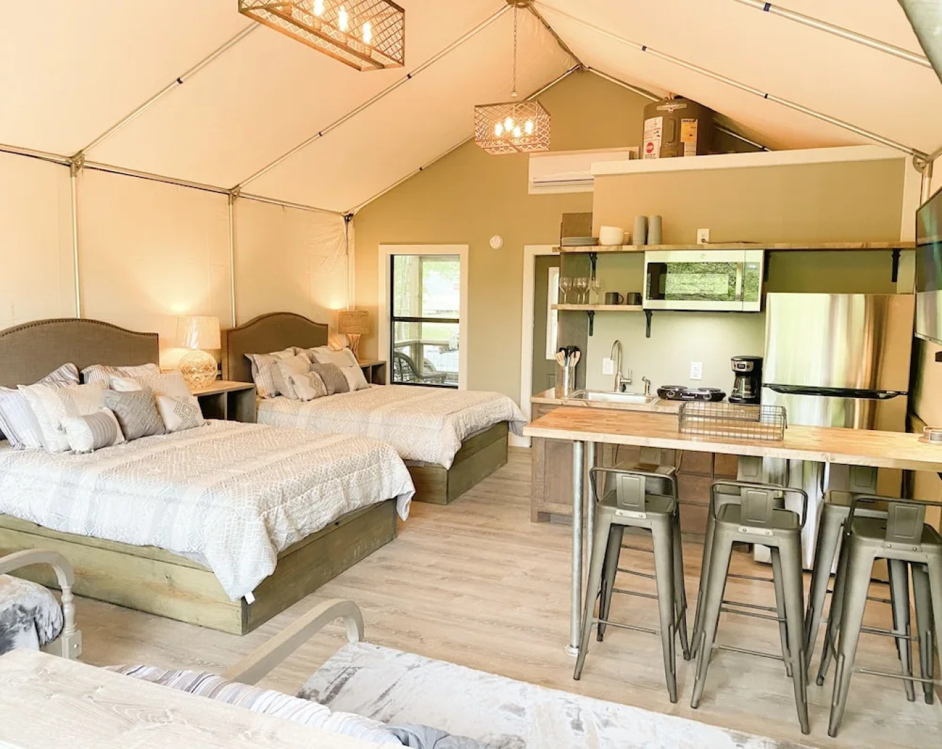 14 Son's Geronimo - Birdhouse Cabin