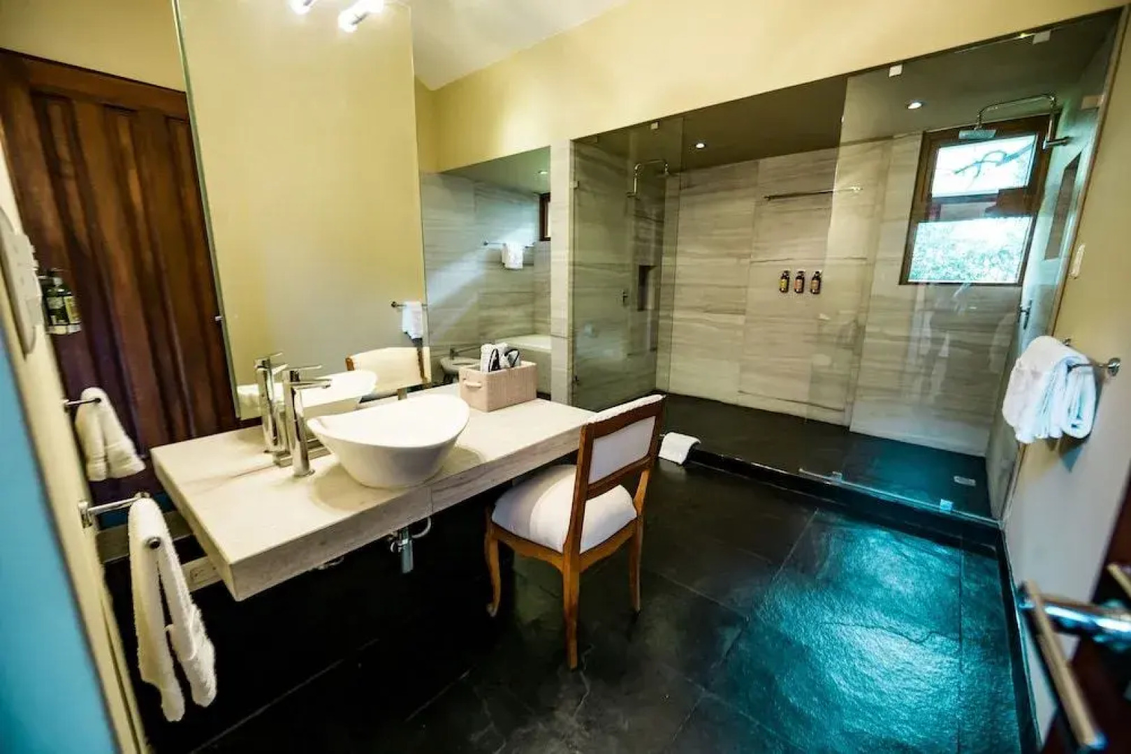 La Casa - Luxury Boutique Hotel