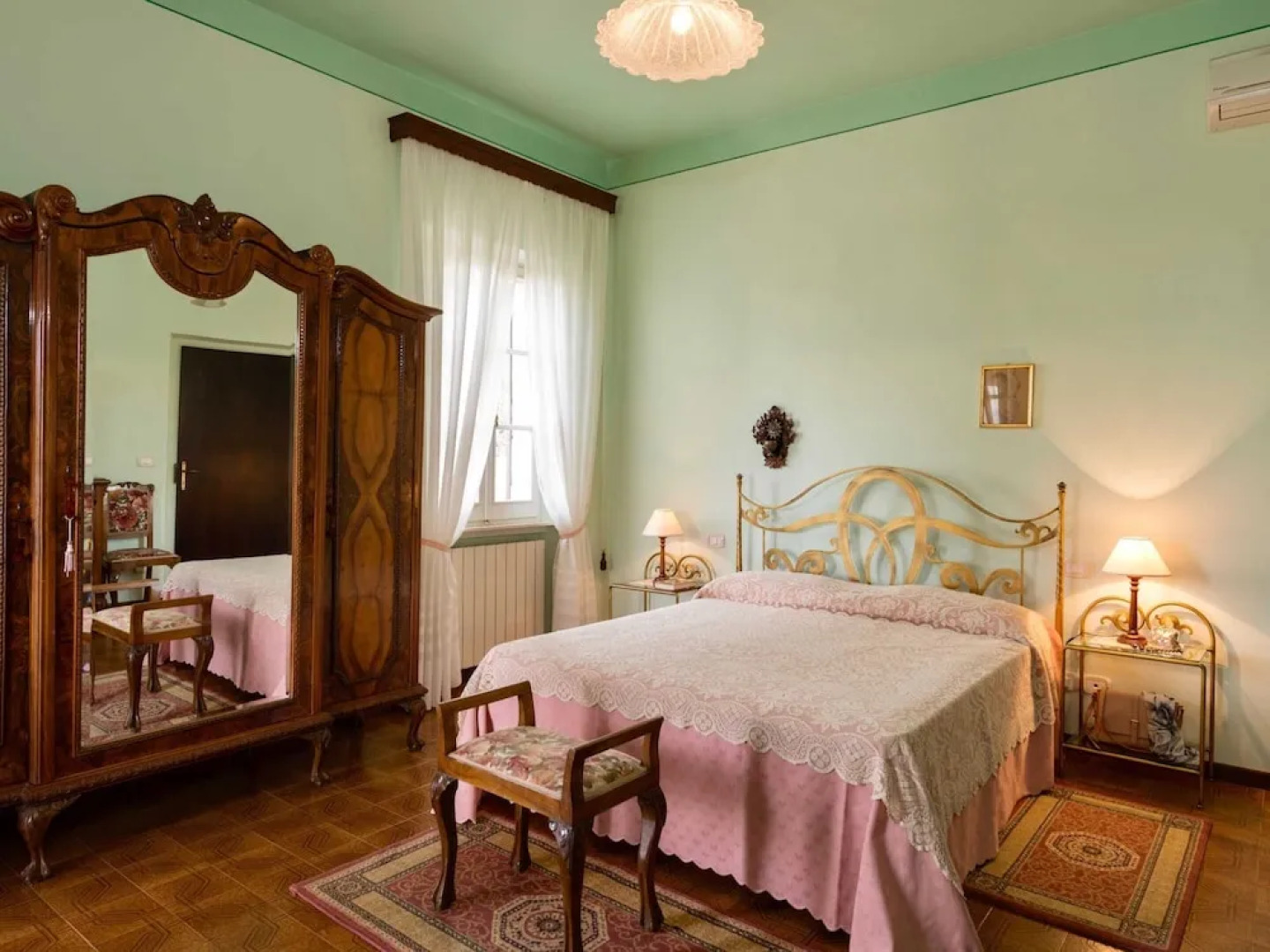 Villa in Citta Della Pieve Near Lake