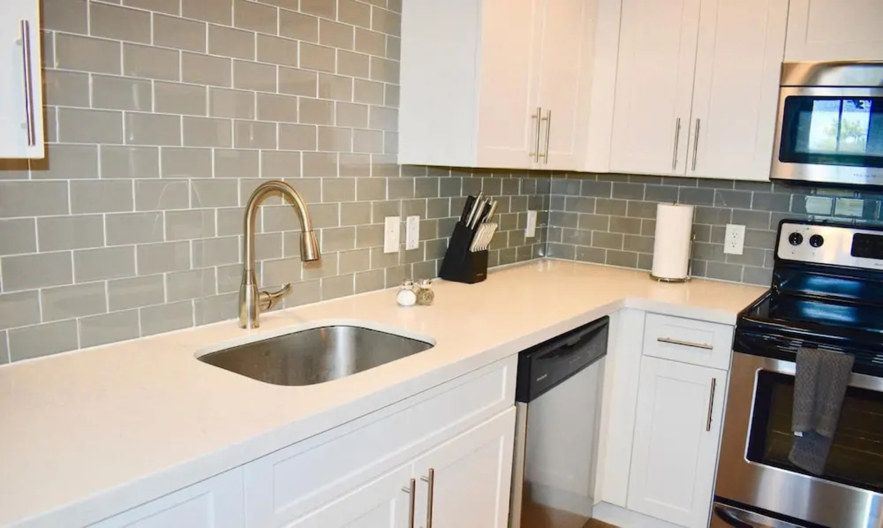 Landing Modern Apartment With Amazing Amenities Id5223