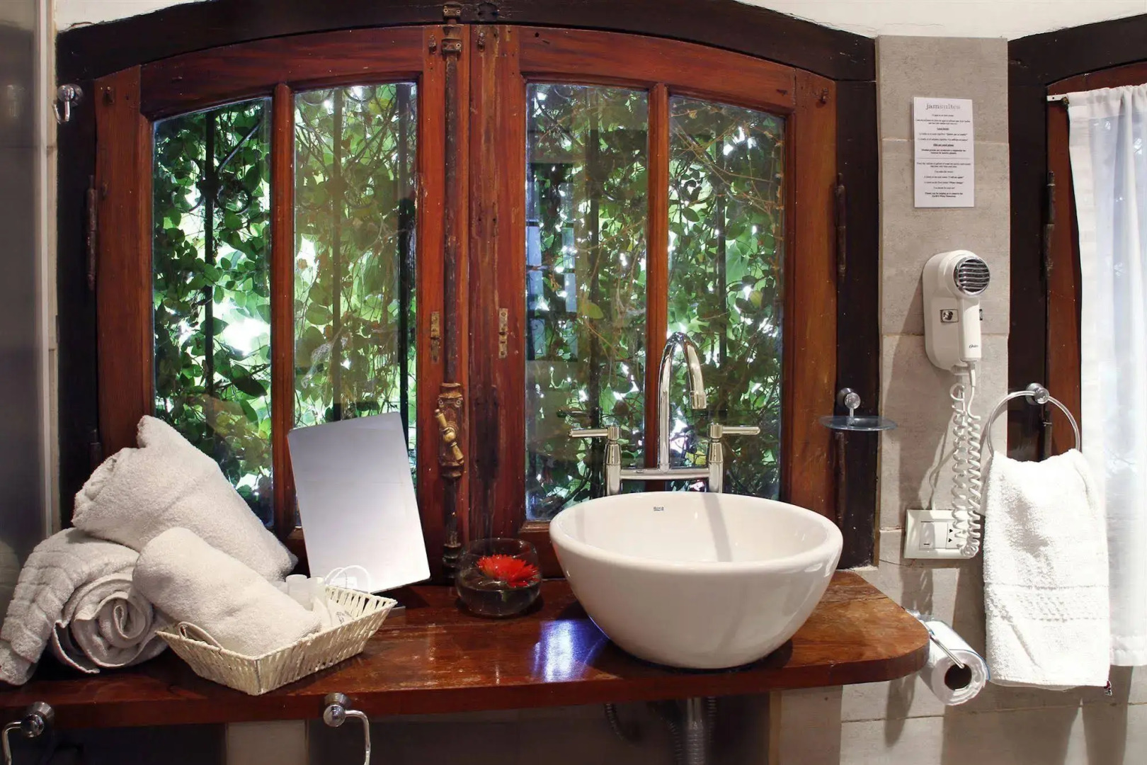 Jam Suites Boutique Hotel