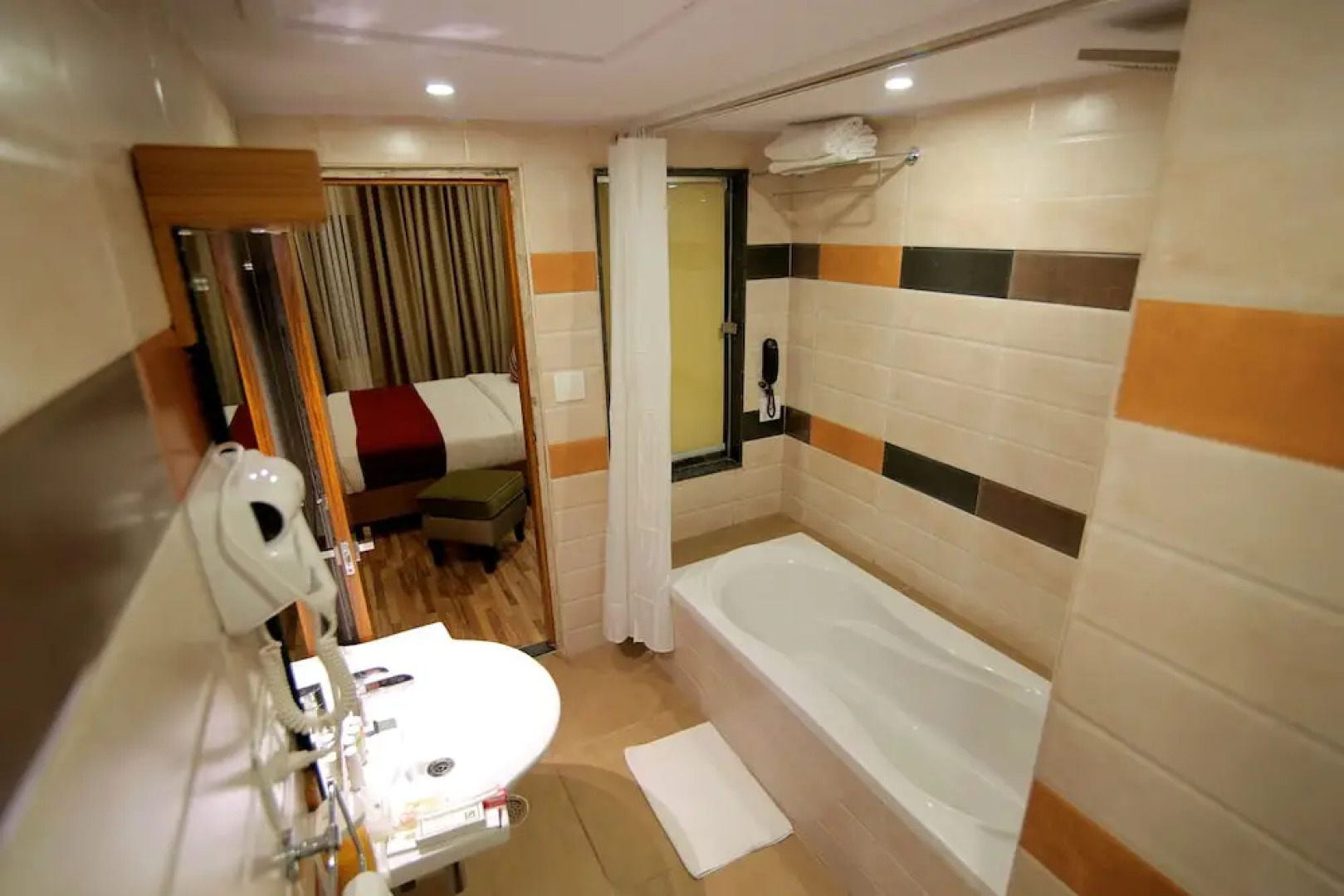 Hotel Hampi International