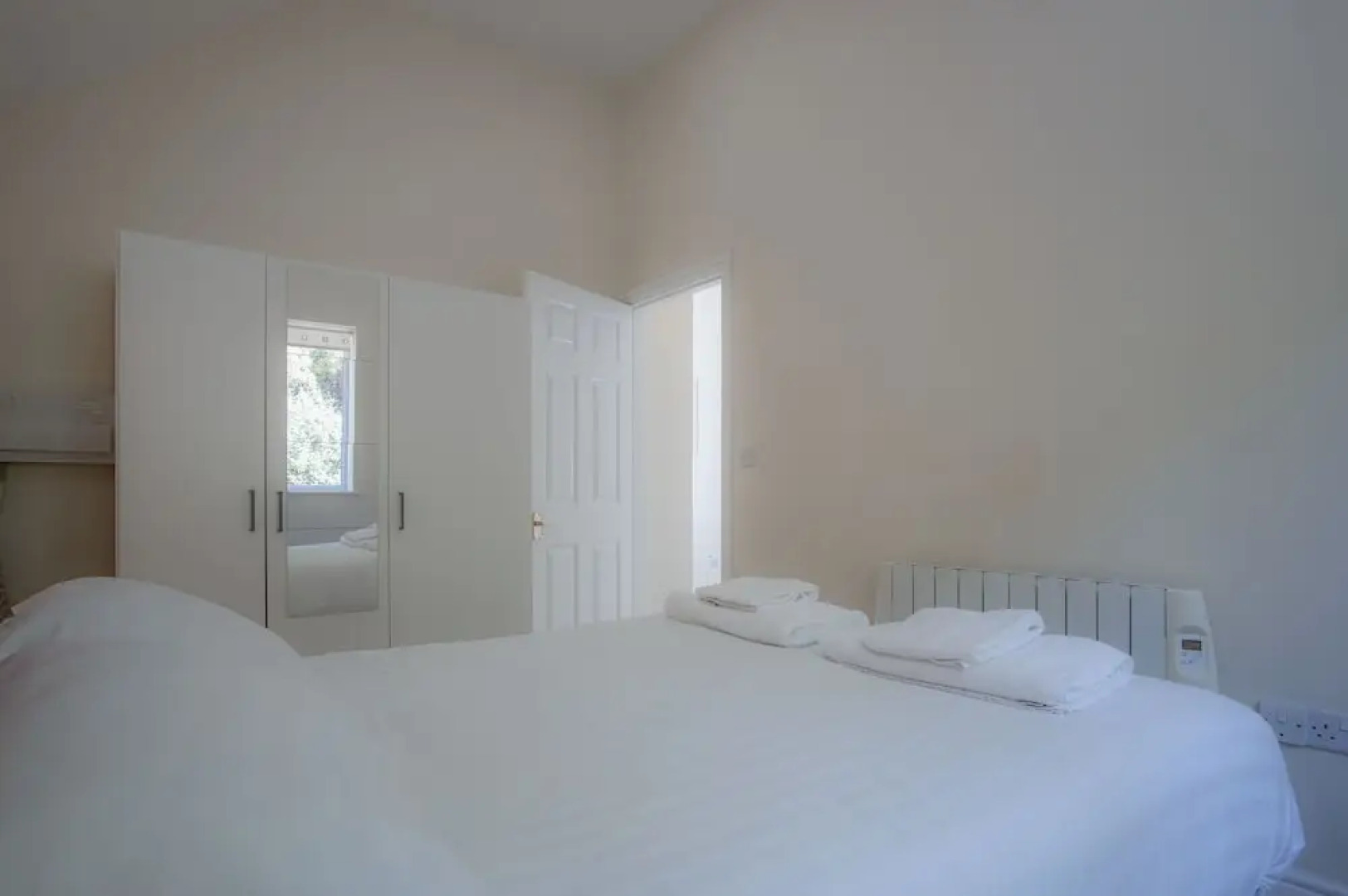 Campbell - 2 Bedroom Apartment - Pendine