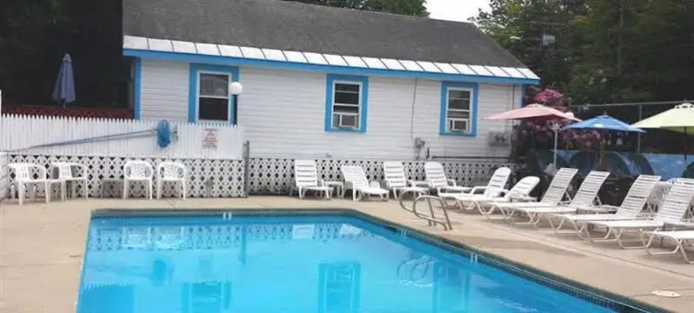 Weirs Beach Motel and Cottages