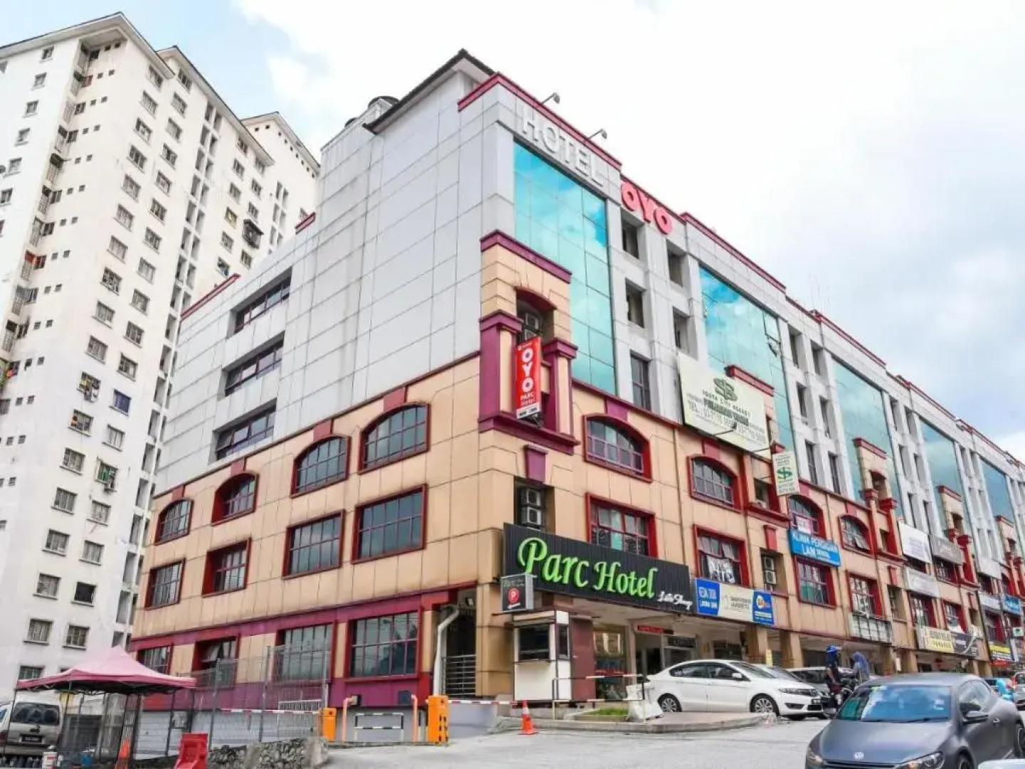 De Jaya Hotel, Pelangi Damansara