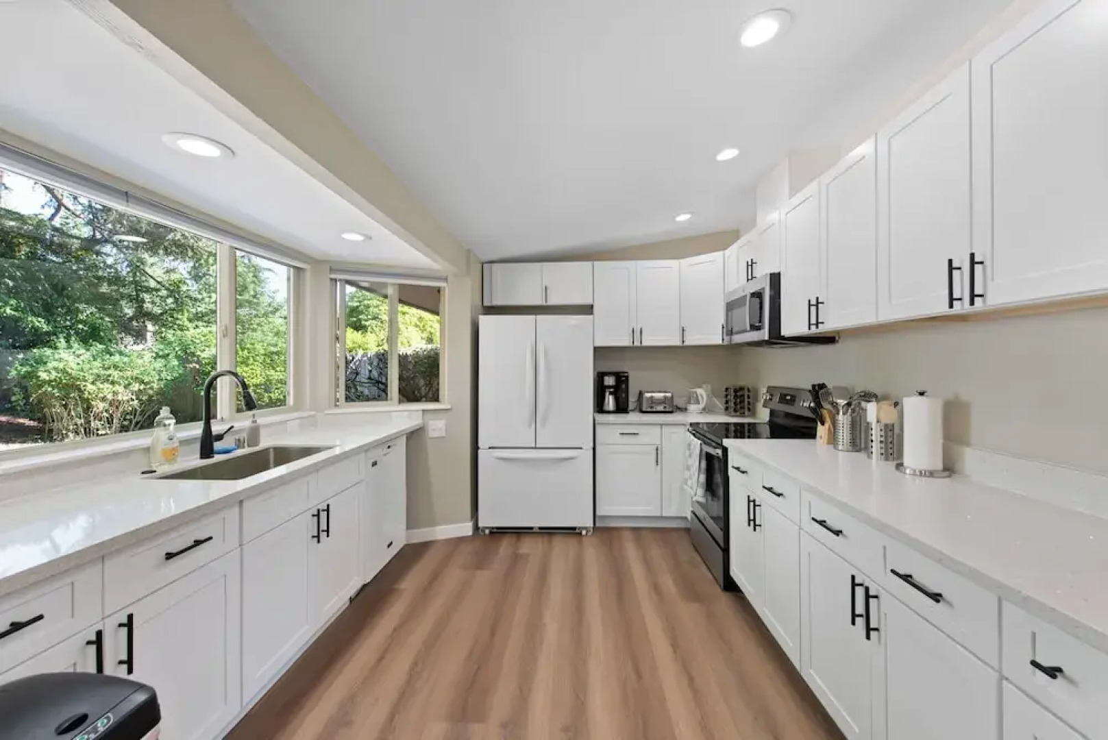 Stylish & Spacious Retreat in Downtown Bellevue