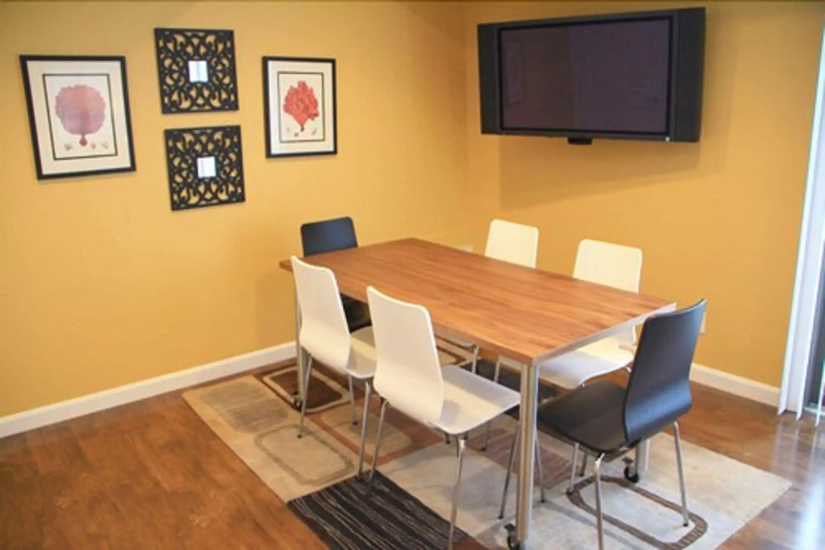 Surfside Hotel and Suites