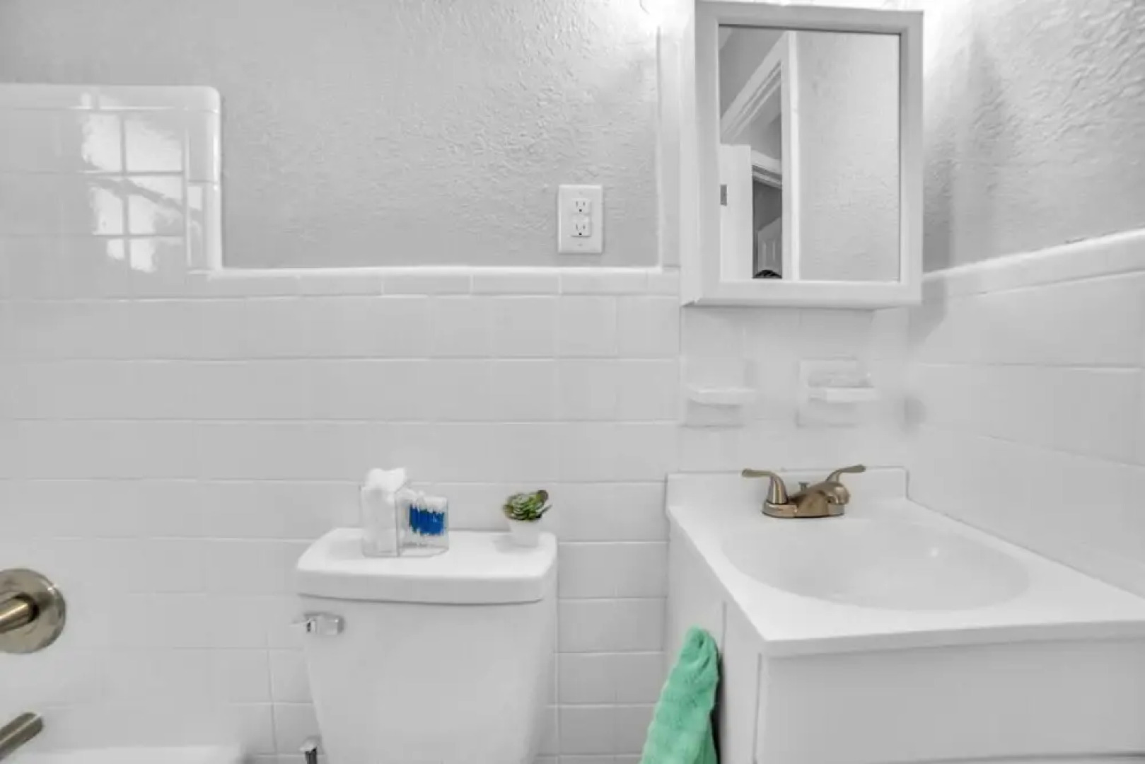 Cozy Plant City Home by RedAwning