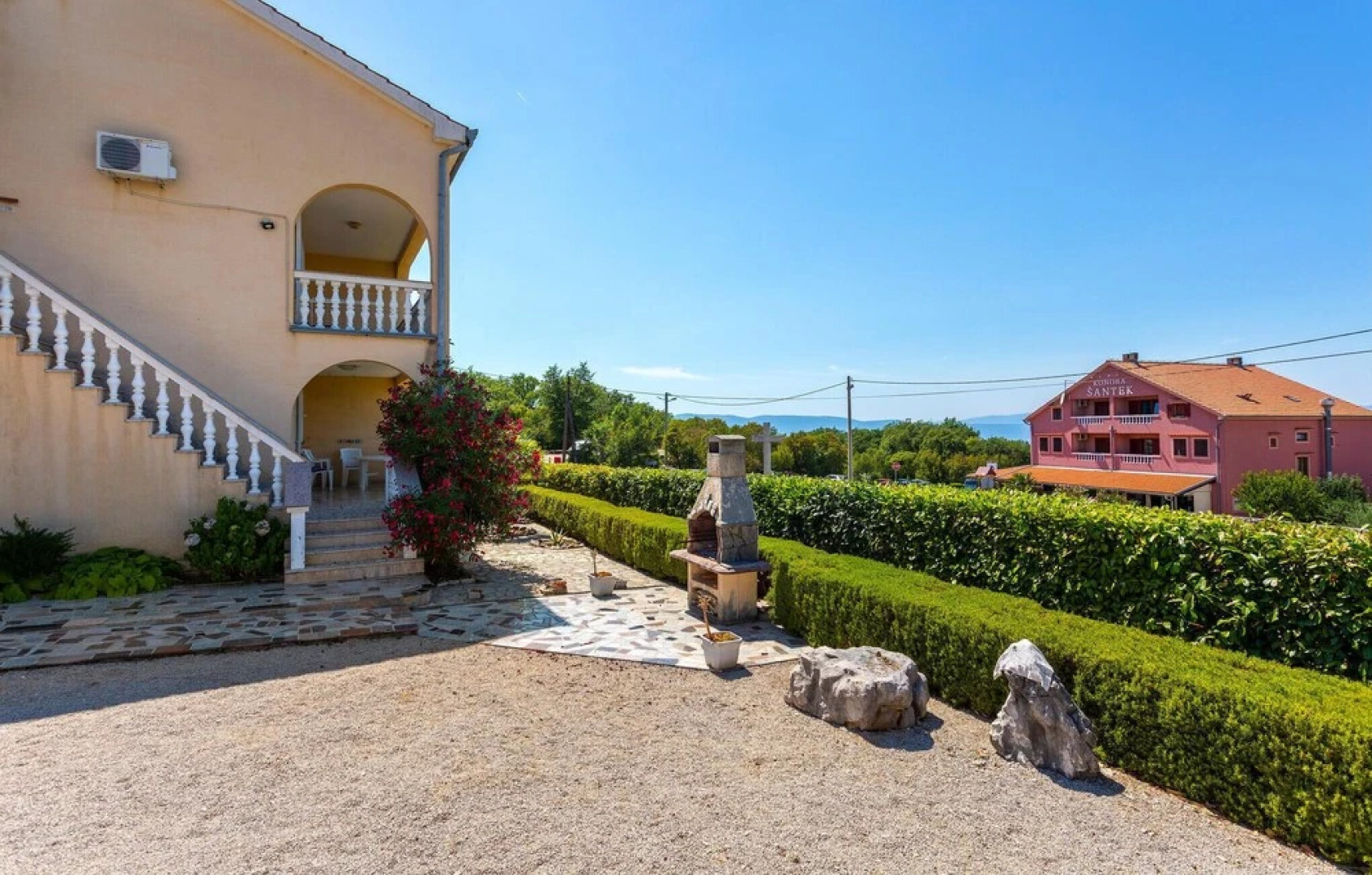 Beautiful Home in Rasopasno With Wifi and 1 Bedrooms