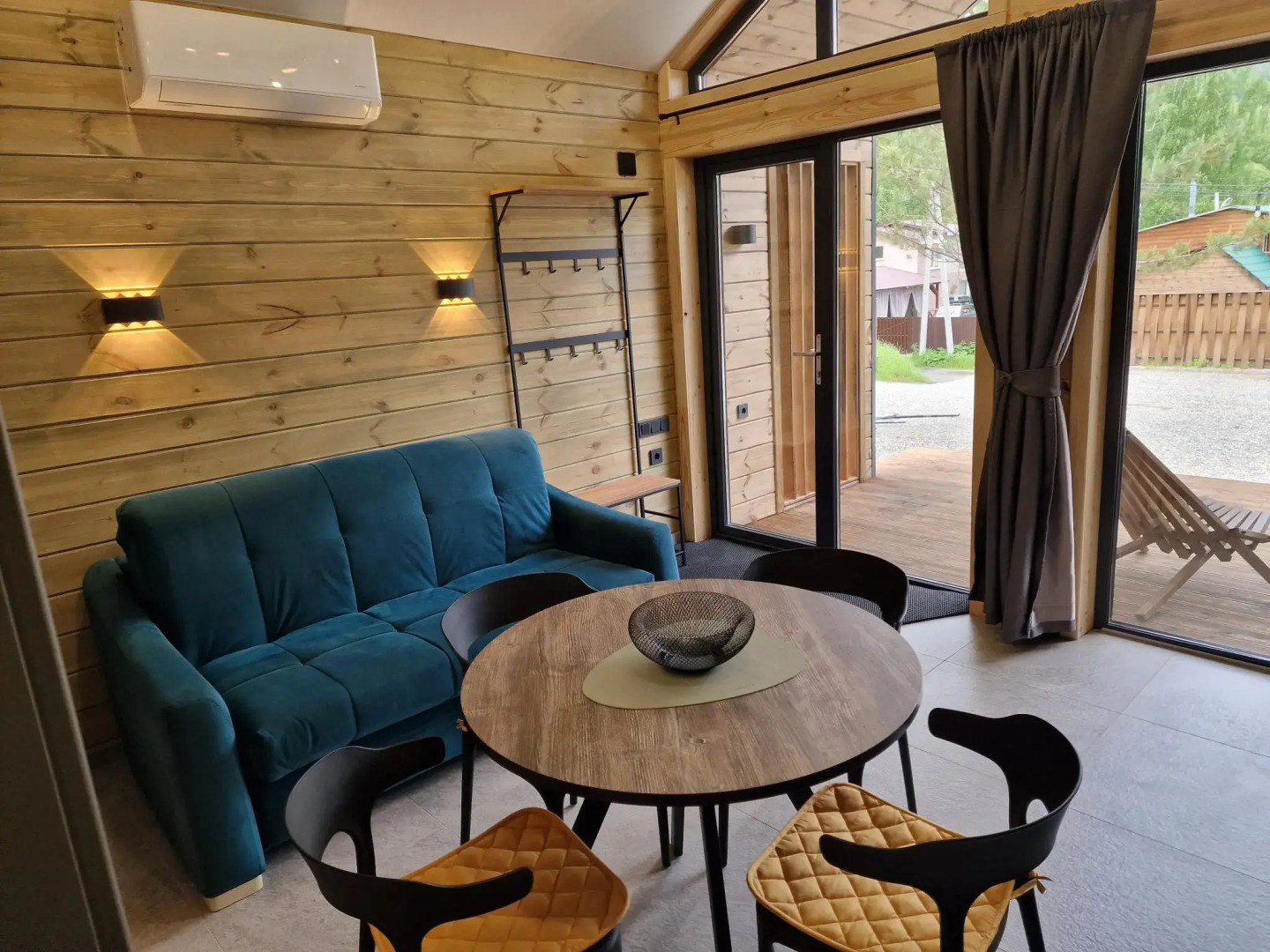 Gedeon House (Гедеон Хаус)