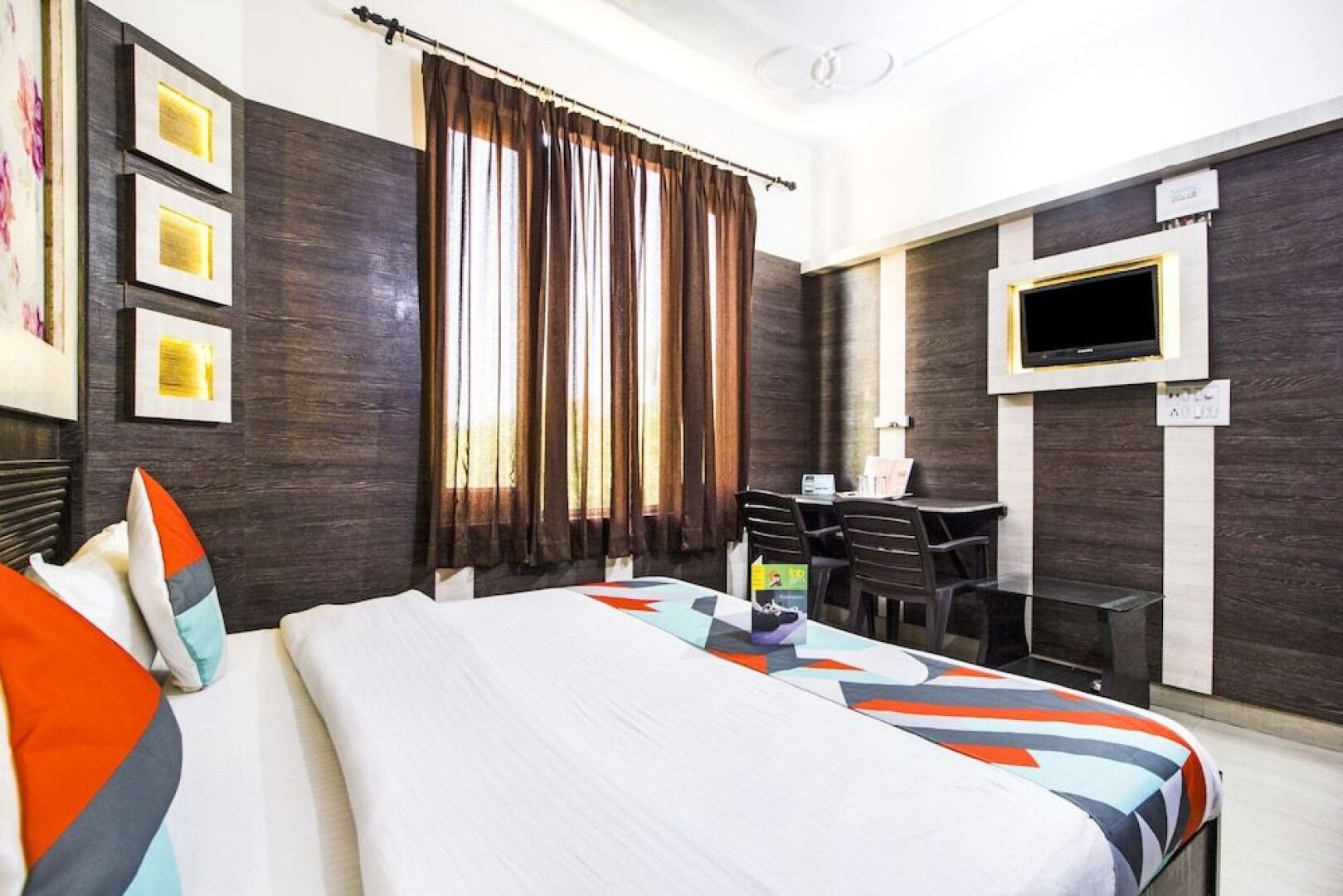 FabExpress Royal Residency Suites