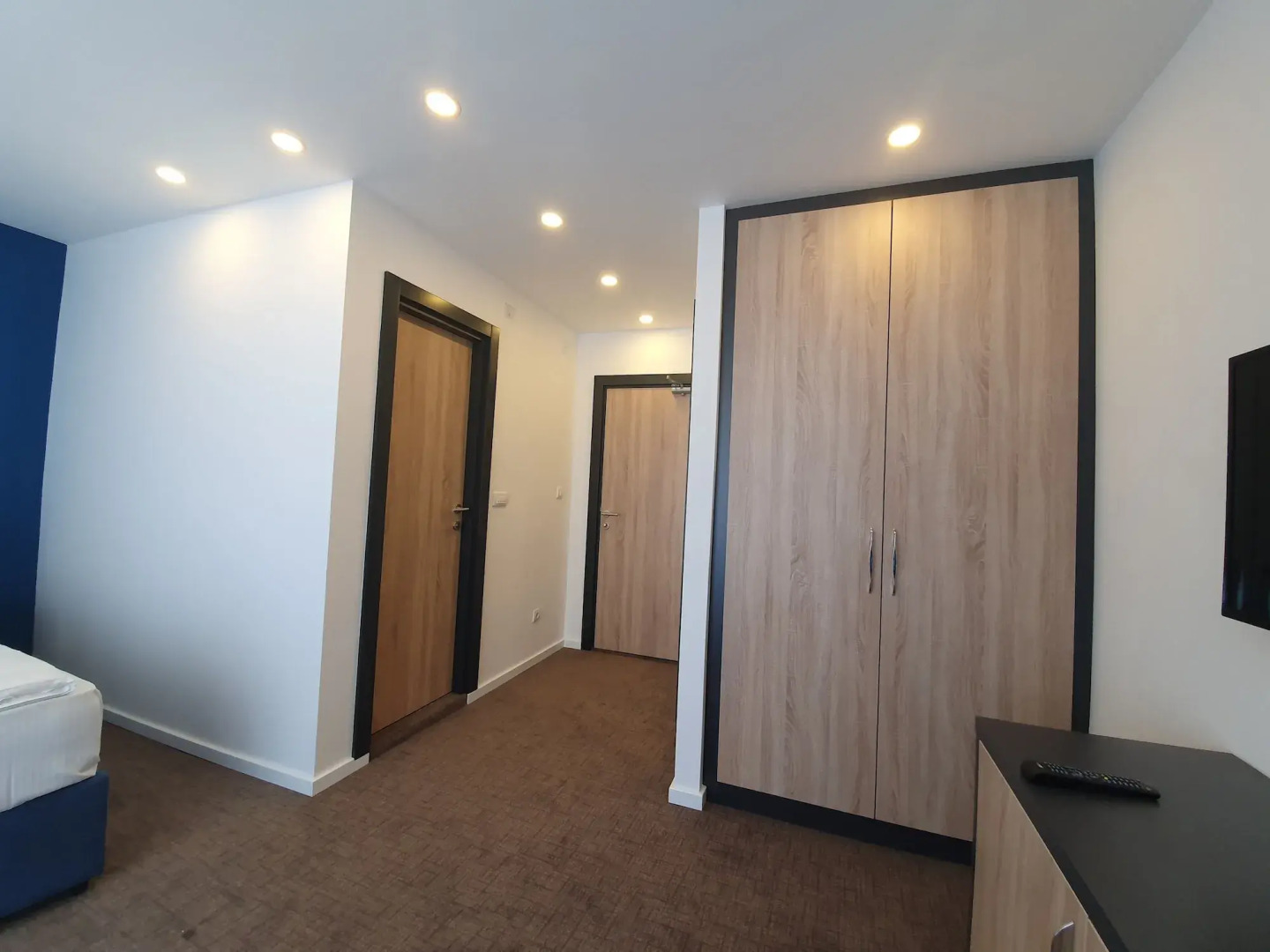 Premium Crown Suites