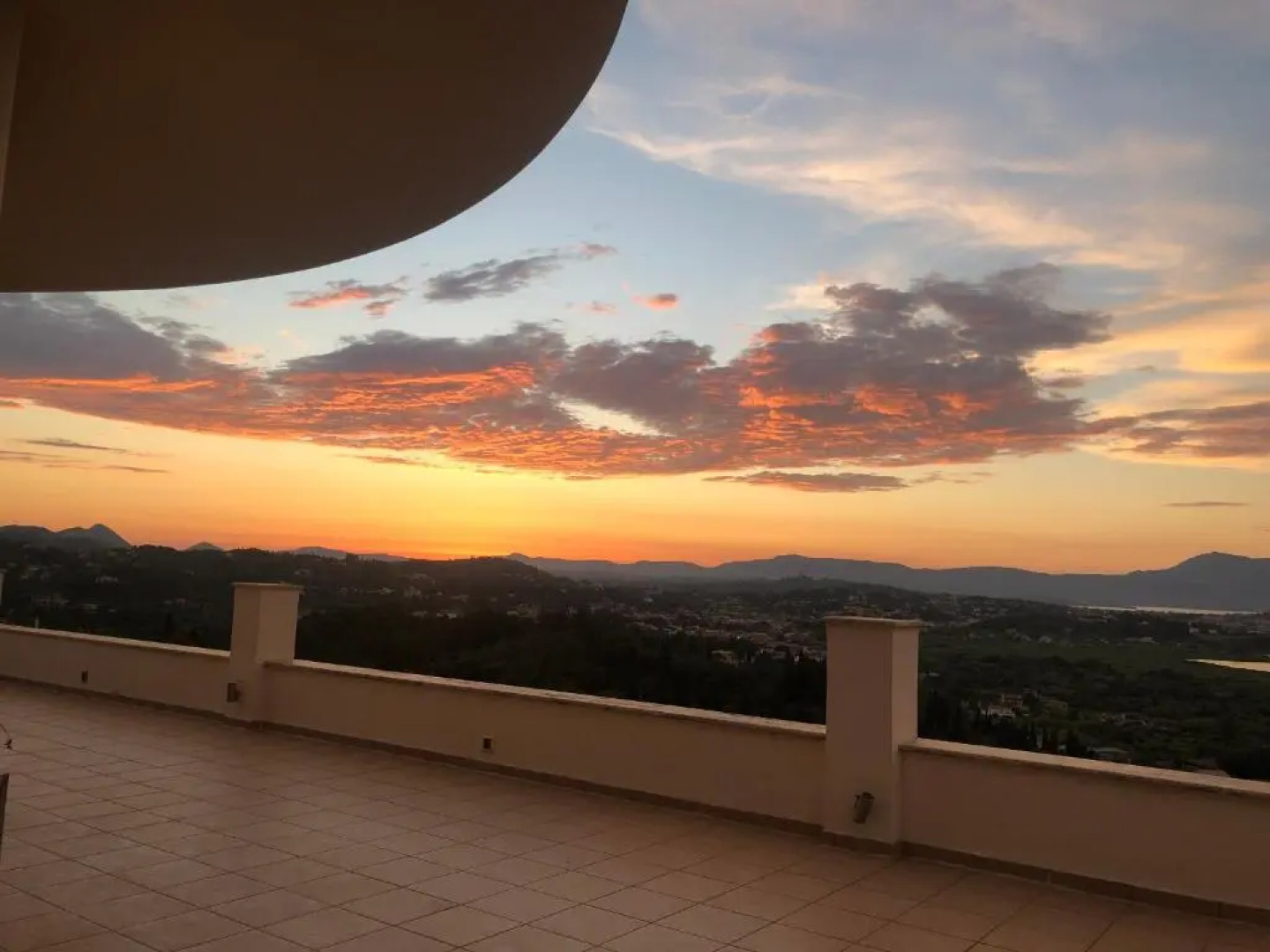 Geomar House 2 Sky And View