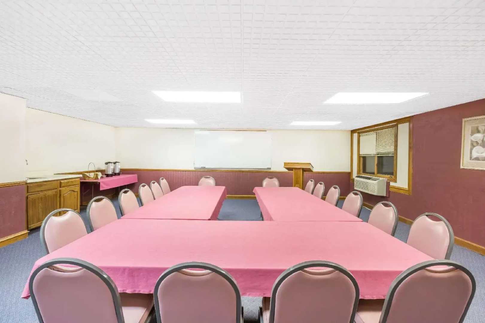 Knights Inn & Suites South Sioux City