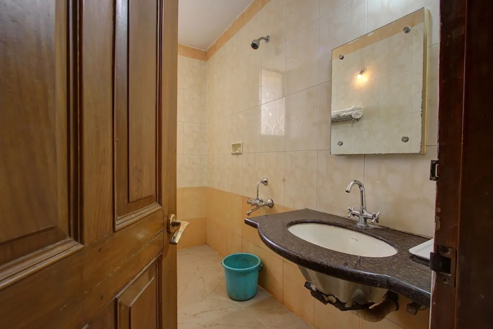 SPOT ON 40409 Hotel Rajsangam International