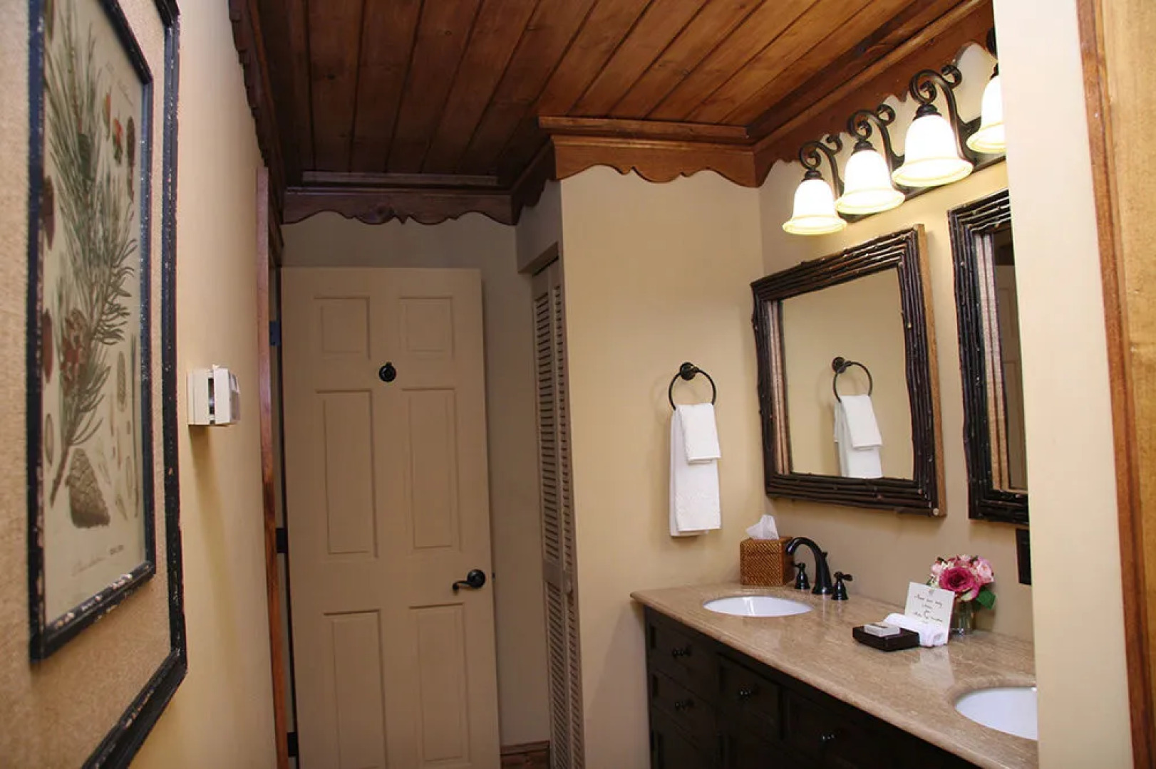 Black Bear Lodge of Sapphire