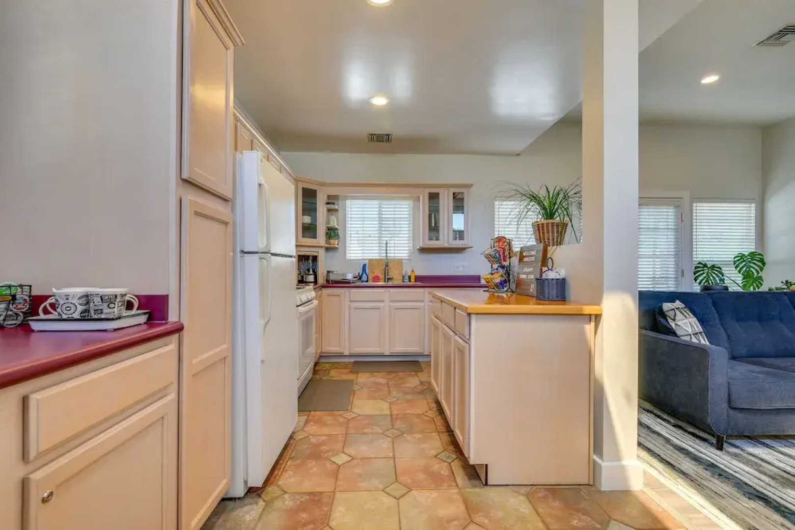 Luxe Pasadena Casita w/ Fireplace & Grill