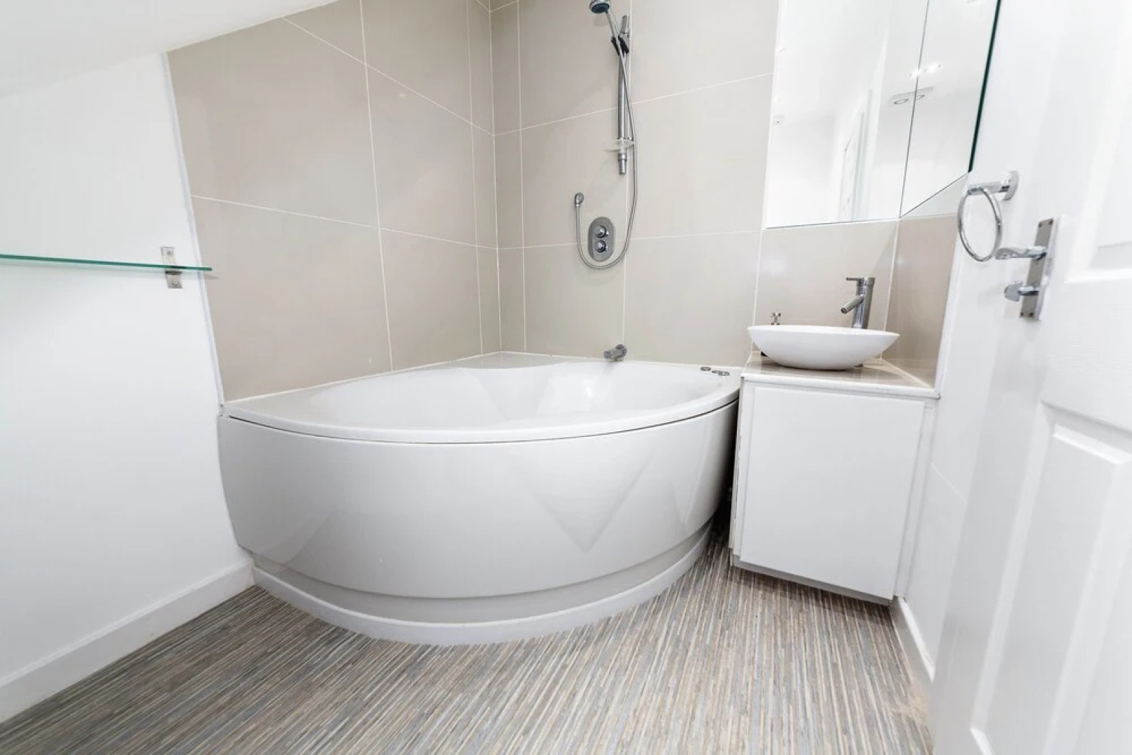 Mclaren House Seahouses