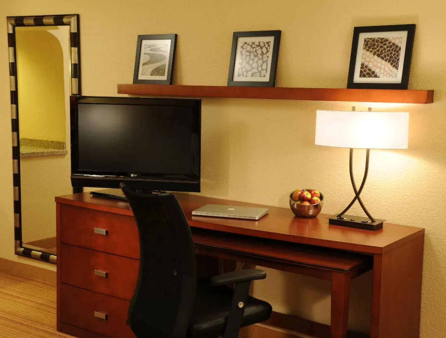 Courtyard Newburgh Stewart Airport