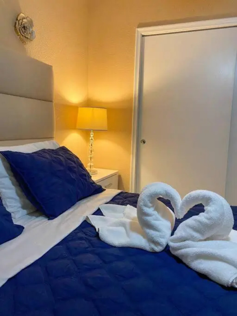 Your Cozy Spacious home with Heated Pool