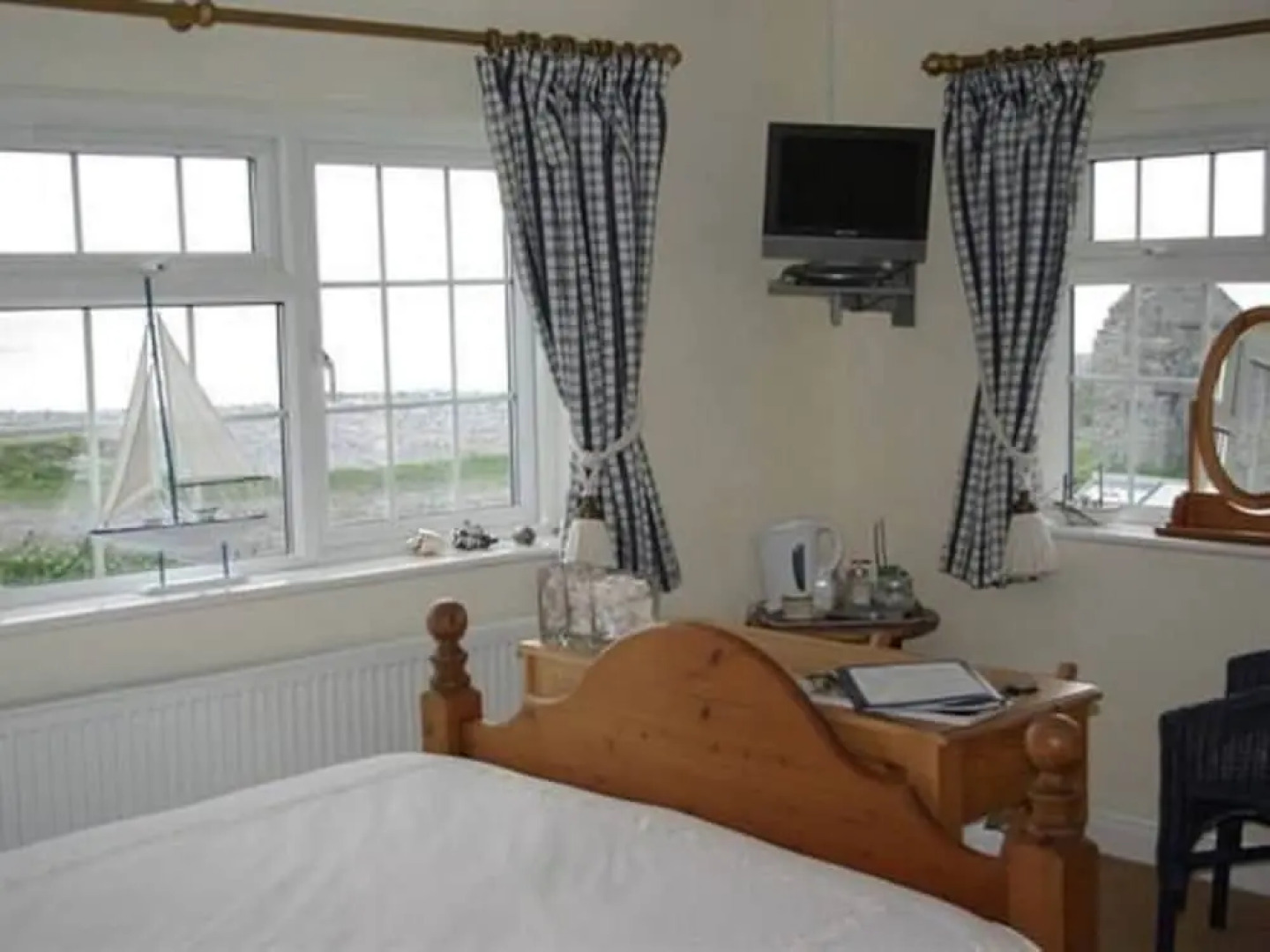 1-bed Cottage on Coastal Pathway in South Wales