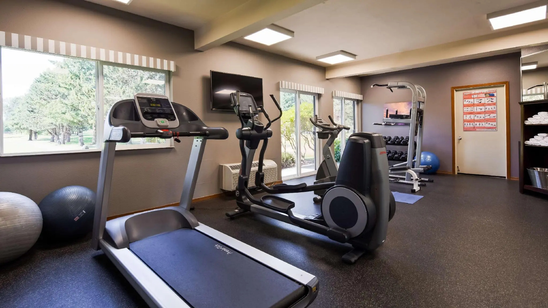 Best Western Plus Plaza by the Green