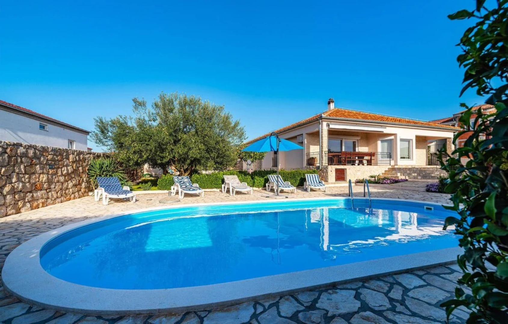 Beautiful Home in Gorica With Wifi and 4 Bedrooms