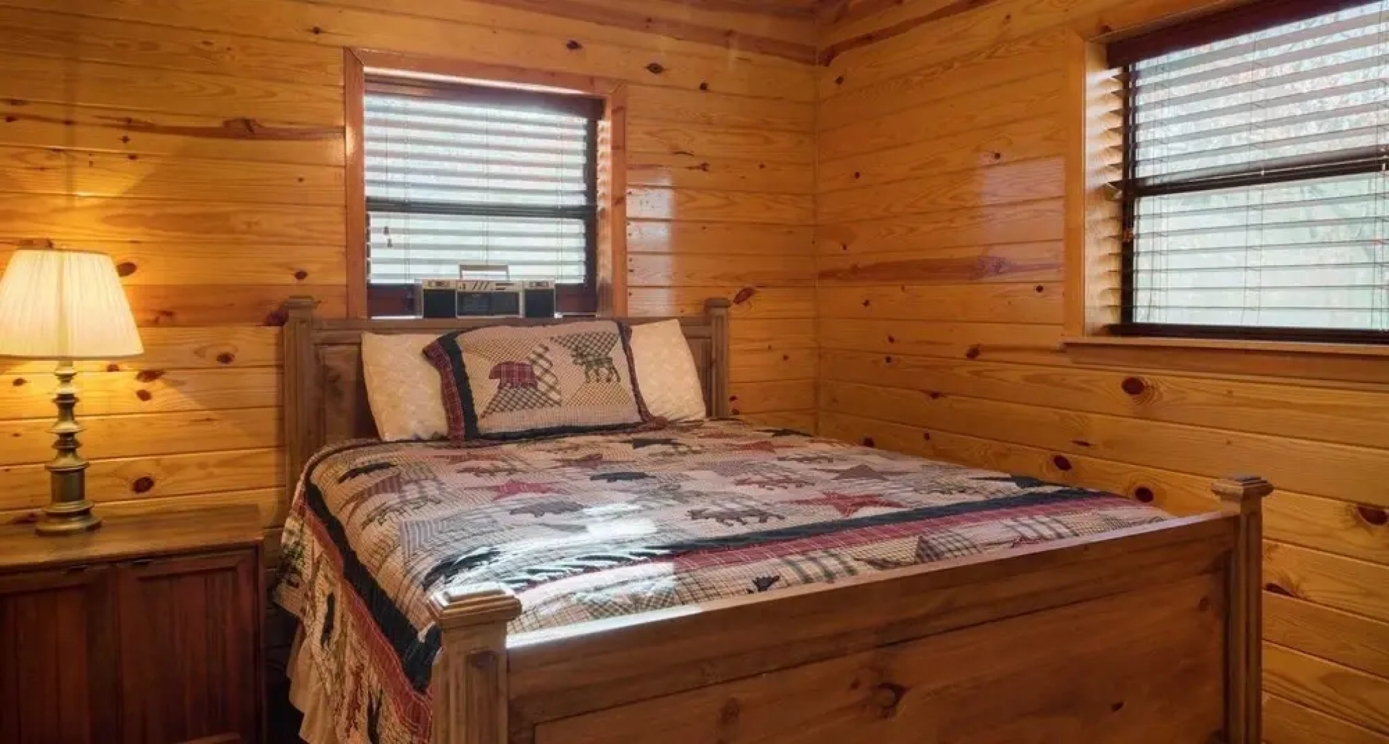 Shady Nook With Private Hot Tub and Minutes Away From Broken Bow Lake by Redawning