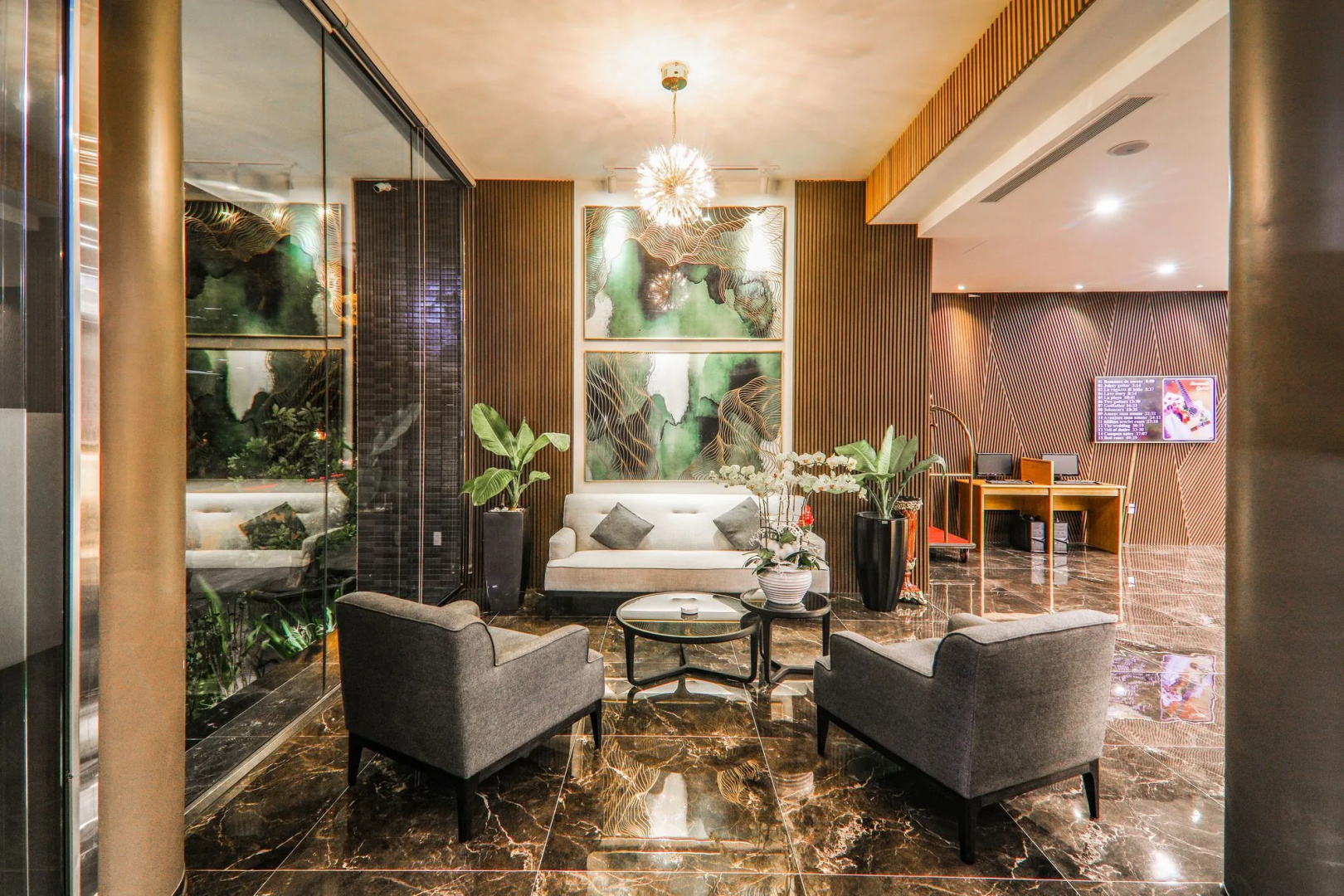 Lake View Hotel
