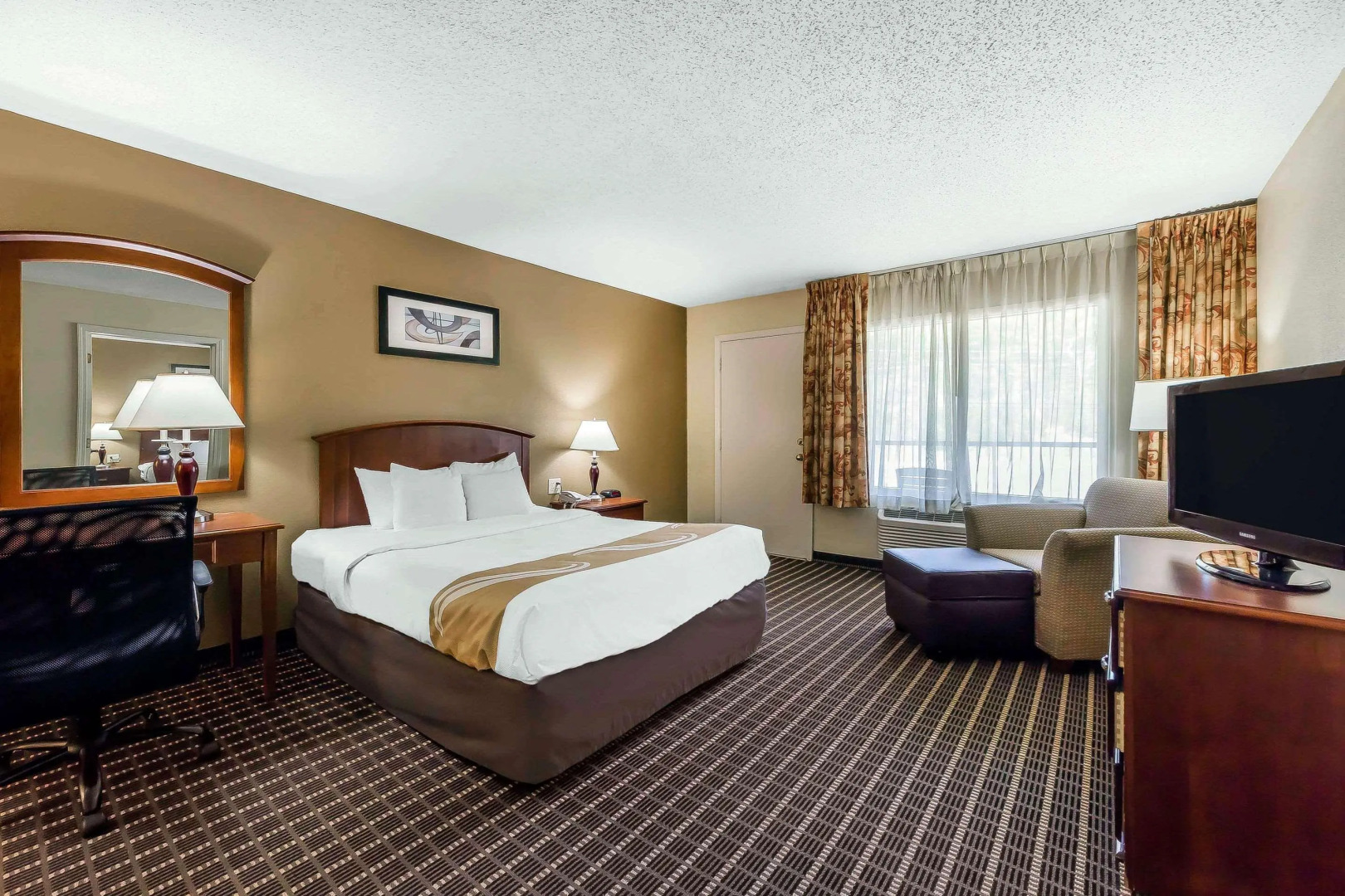 Quality Inn & Suites Sevierville - Pigeon Forge