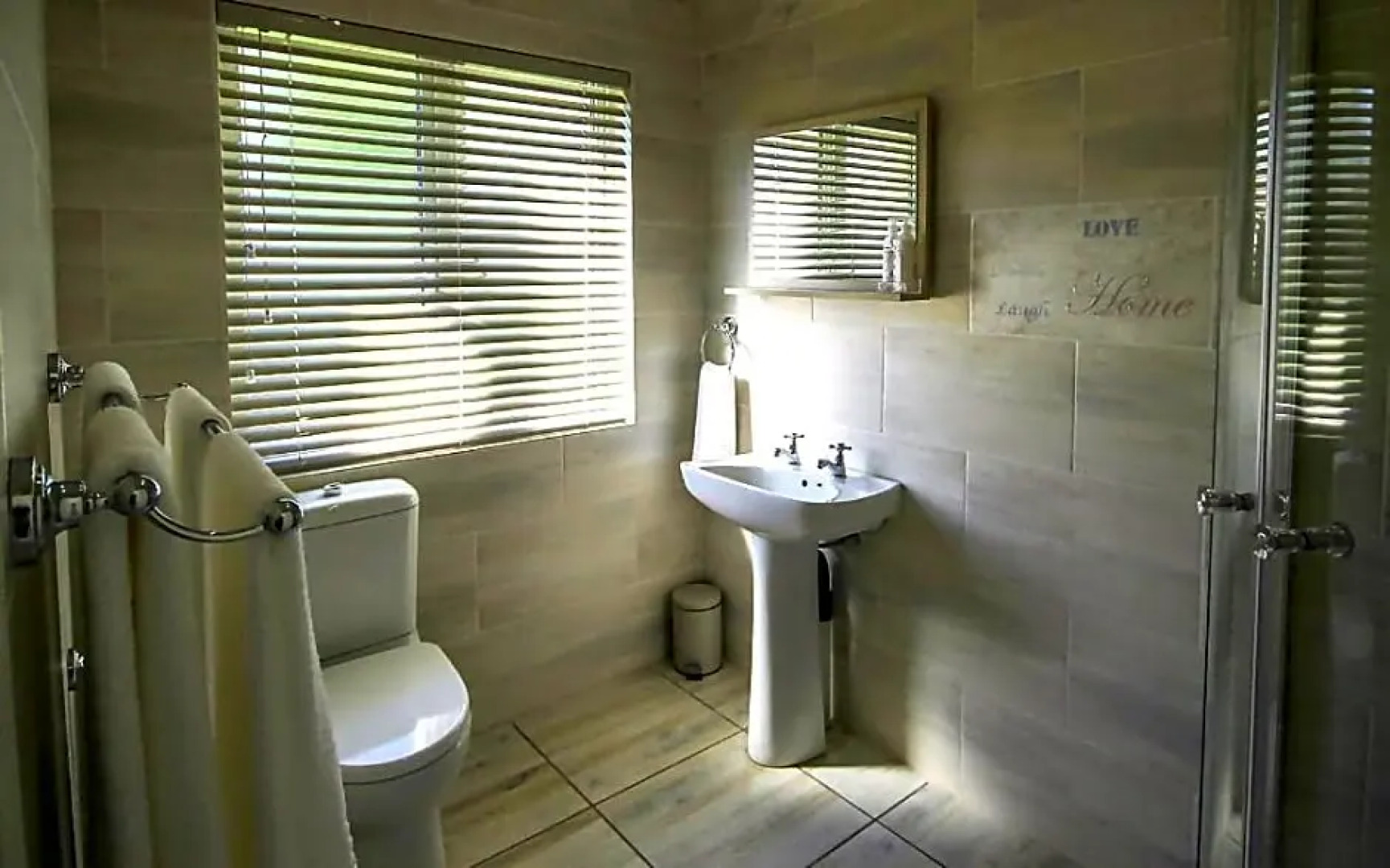 La Rose Guesthouse Douglas