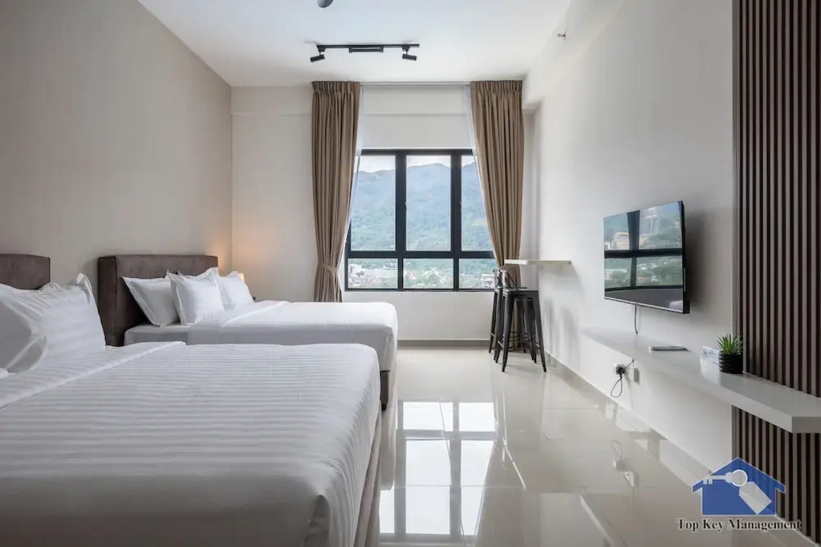 Sunshine Residence Suites