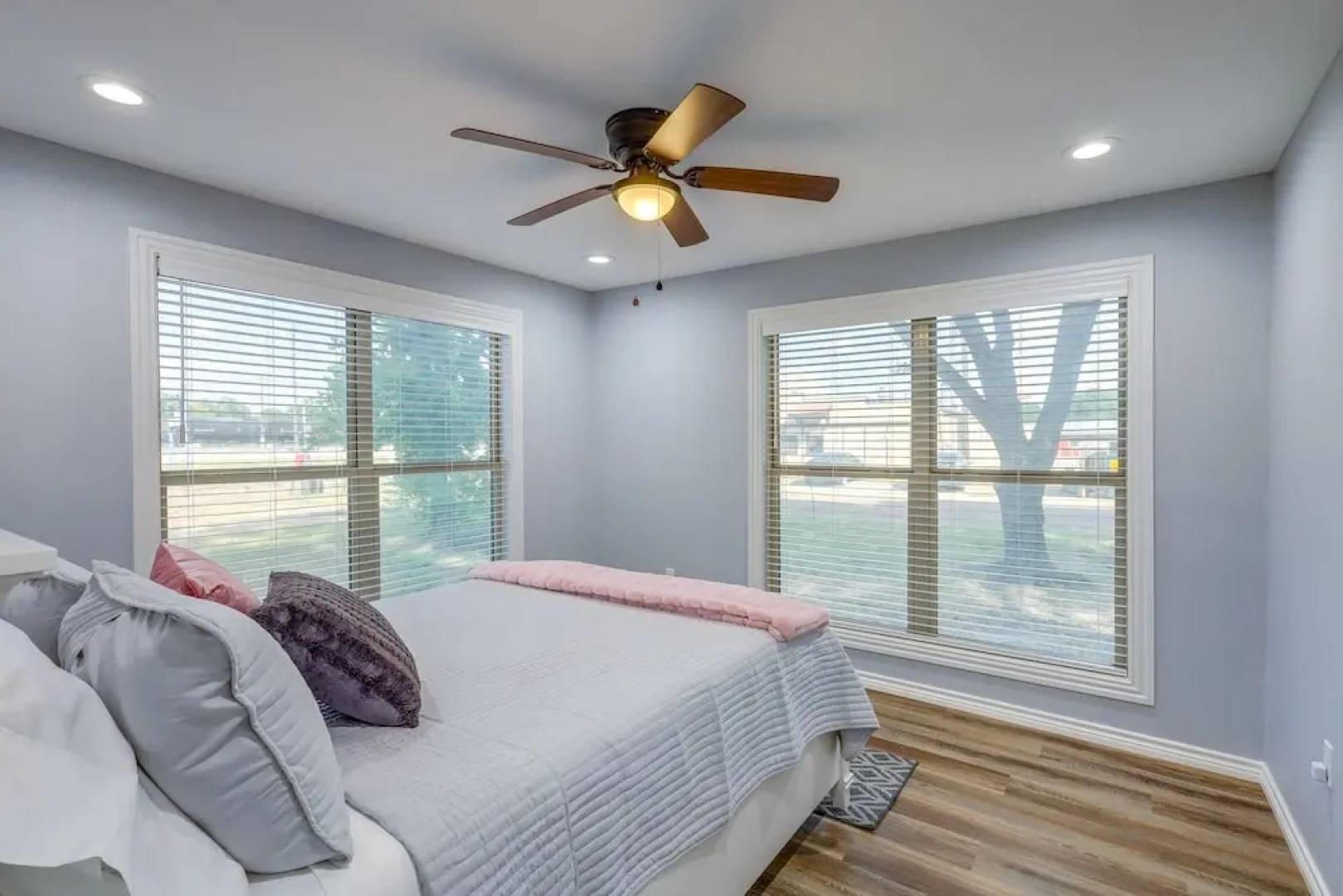 Sunny Hearne Home Near Universities!