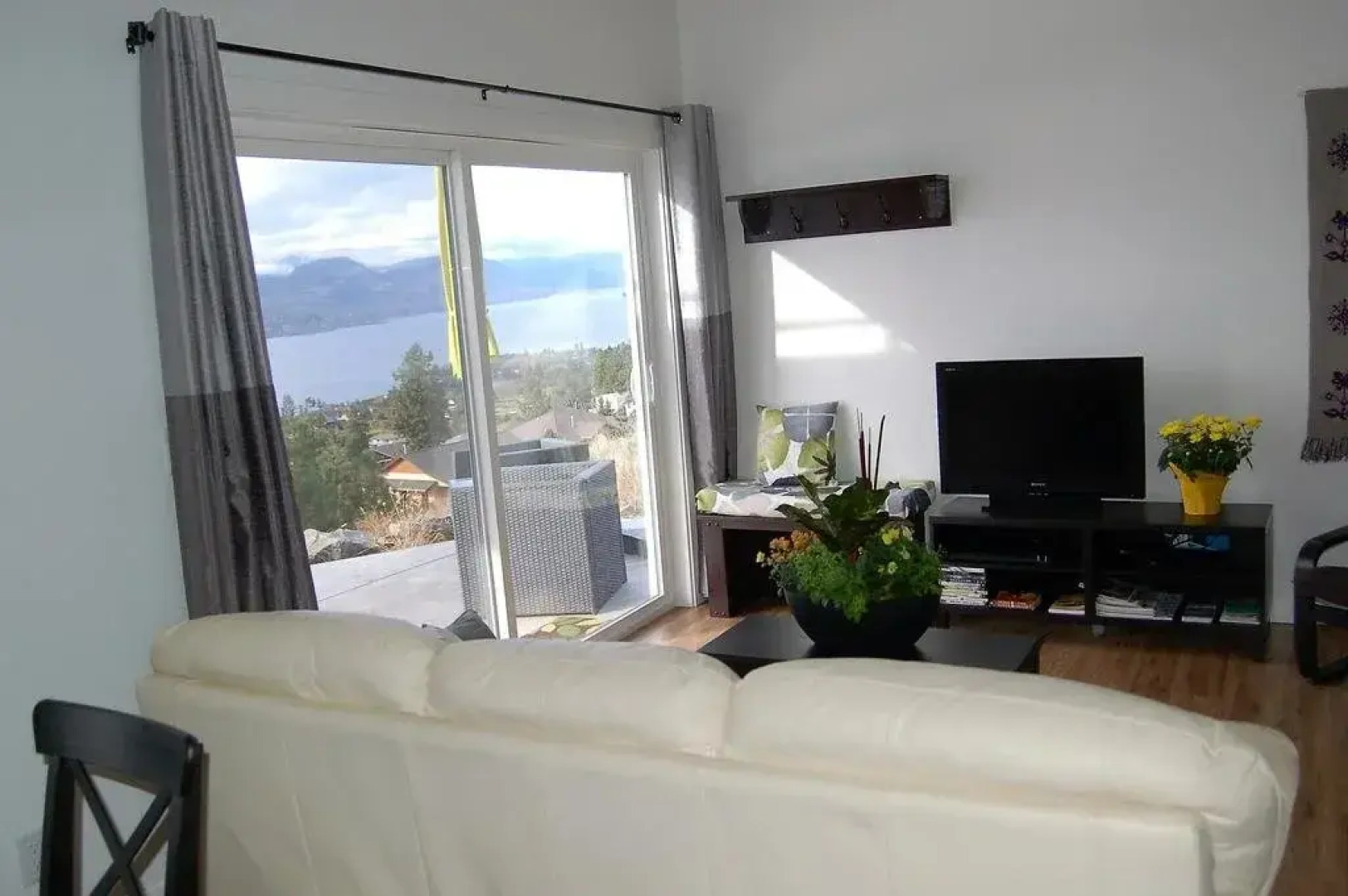 Singing Marmot Guest Suites