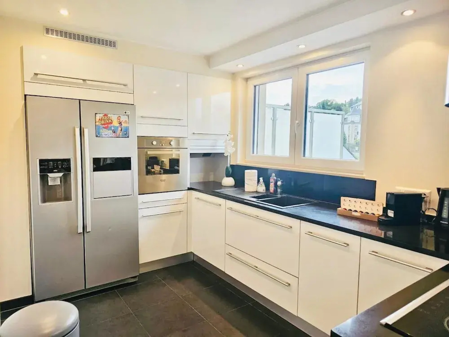 Two bedrooms with parking in Hesperange