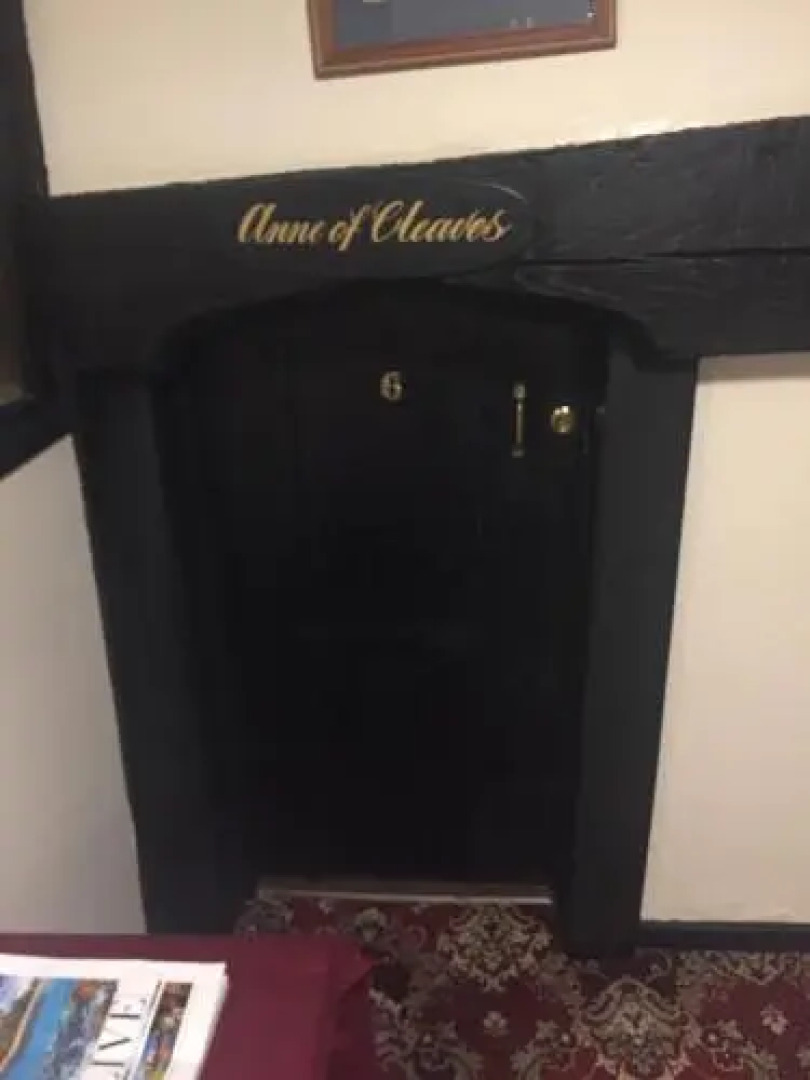 The Tudor House Hotel