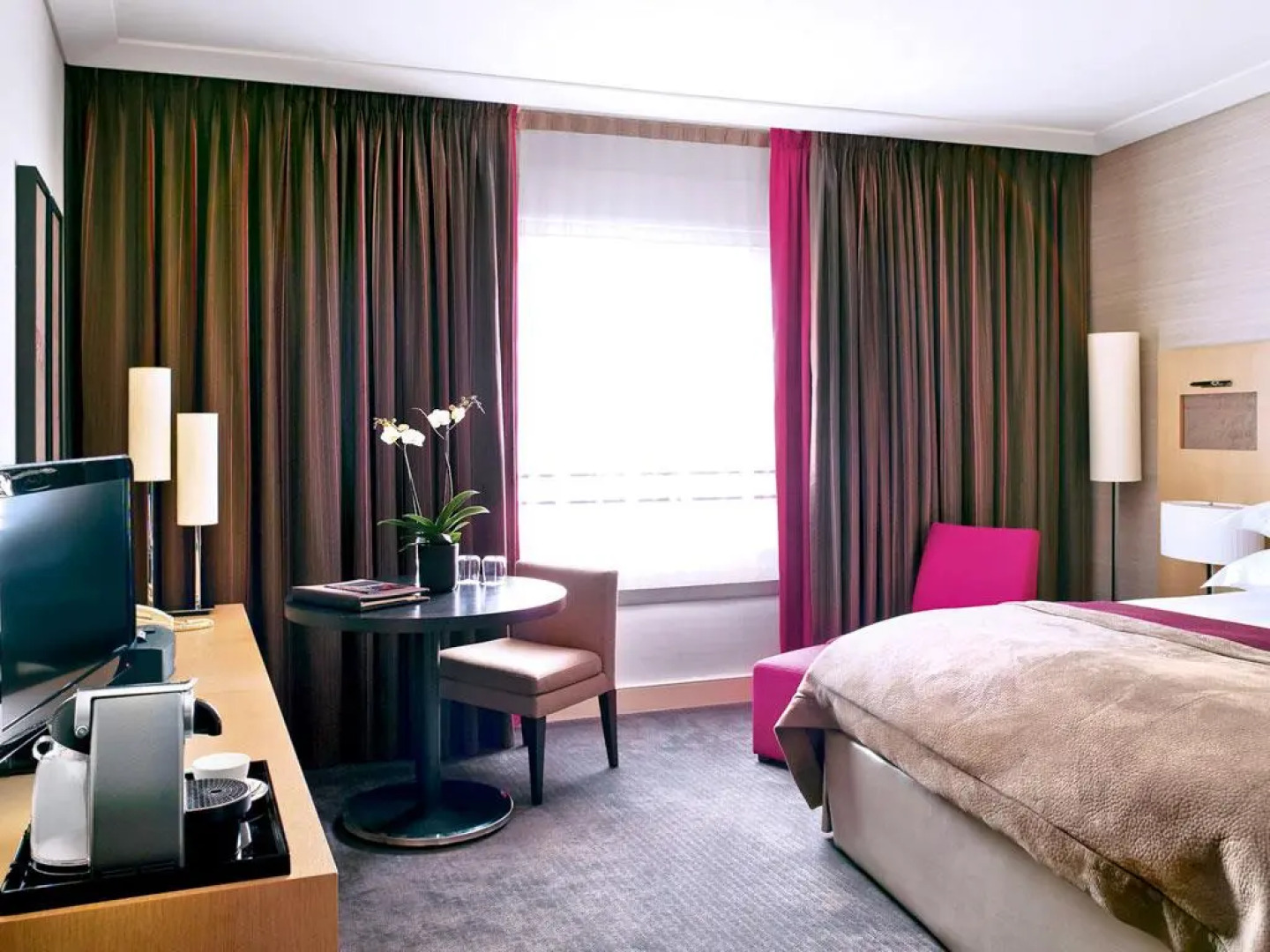 Nest Hotel Paris la Défense - MGallery Collection