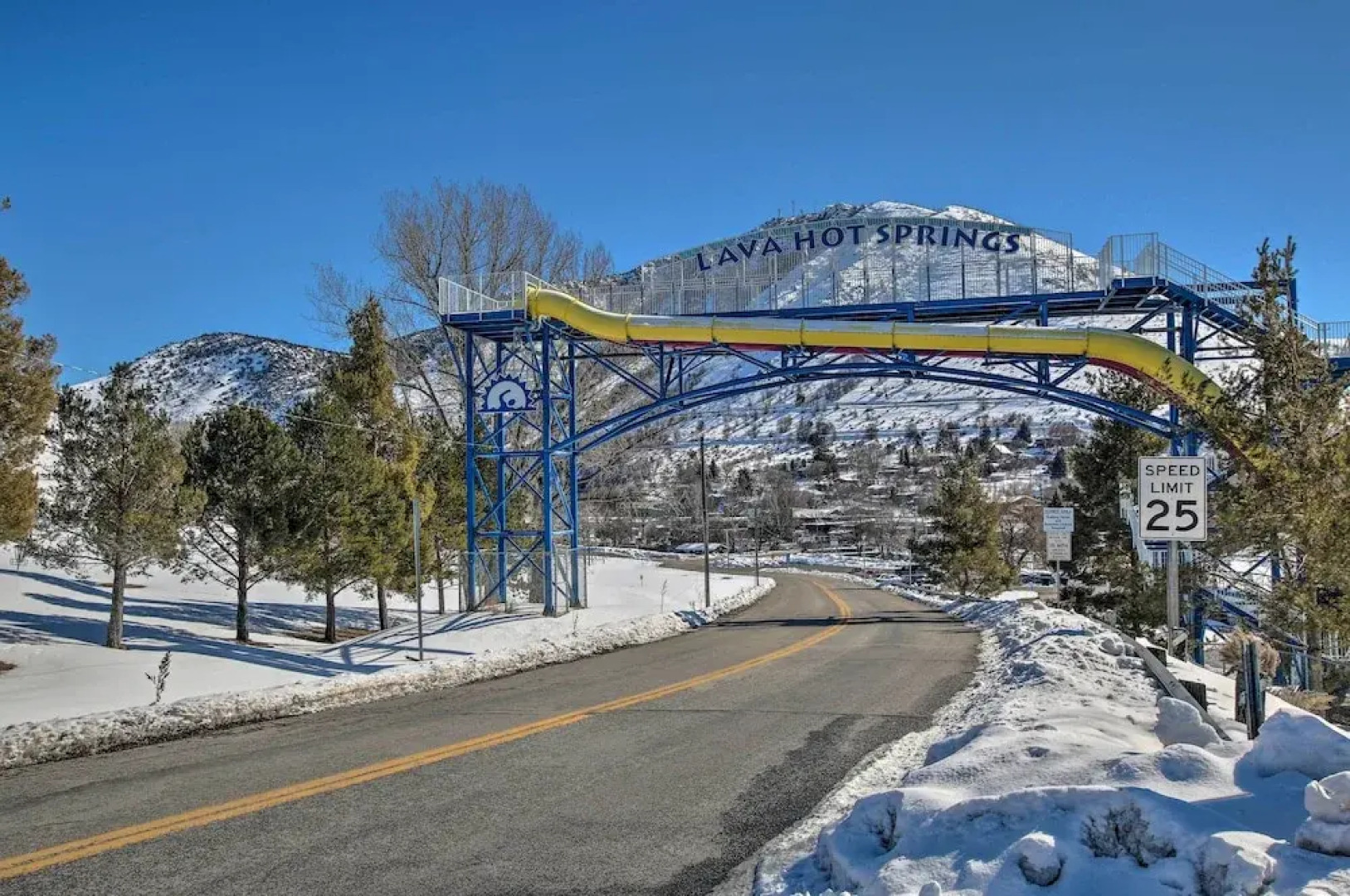 Walk to Lava Hot Springs Pools From Cozy Cabin!